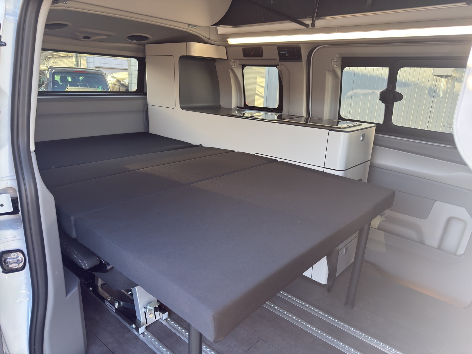 WESTFALIA Club Joker Urban Classic 2.0 D * 6-Sitzer *-image-17
