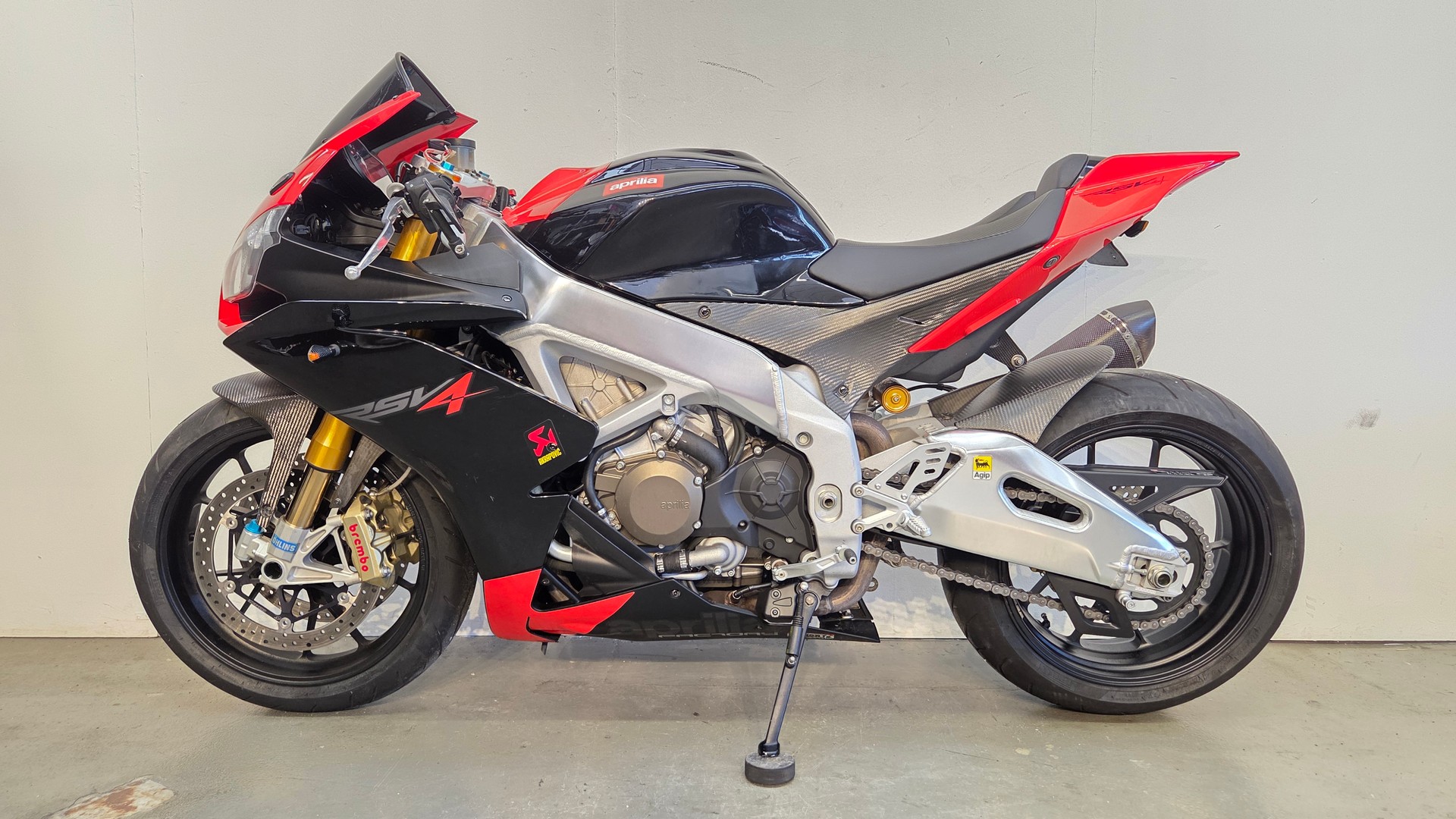 APRILIA RSV4 SBK-showroom-element-1
