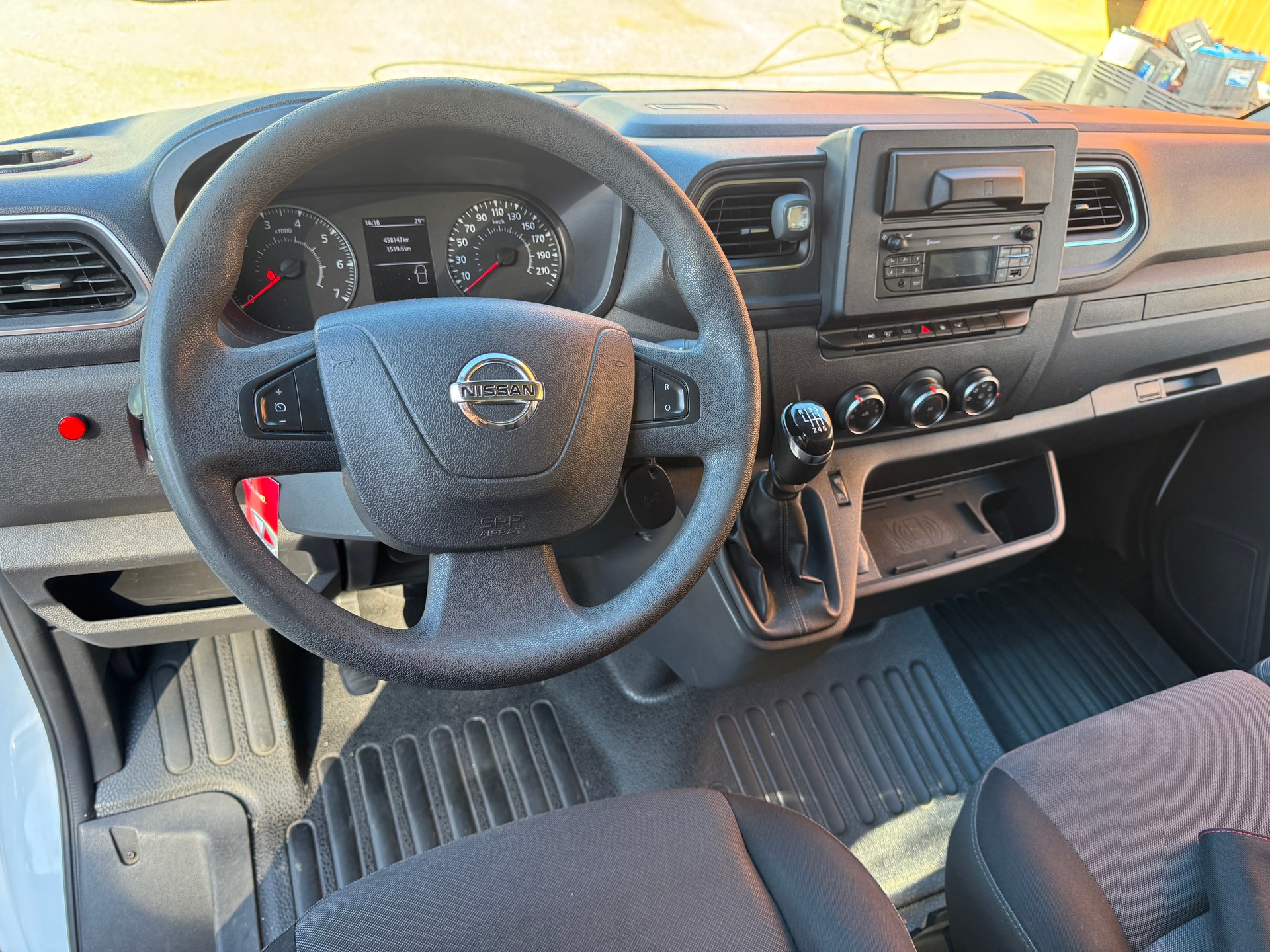 NISSAN NV400 F35.15 L2H2 FWD Comfort-image-6