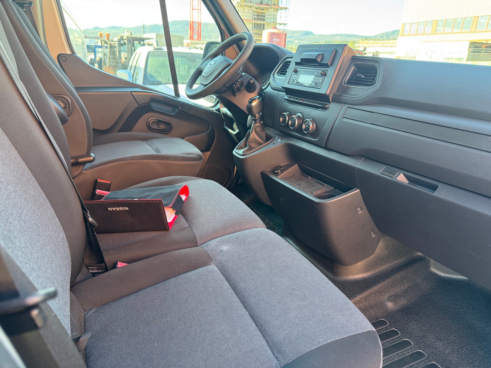 NISSAN NV400 F35.15 L2H2 FWD Comfort-image-5