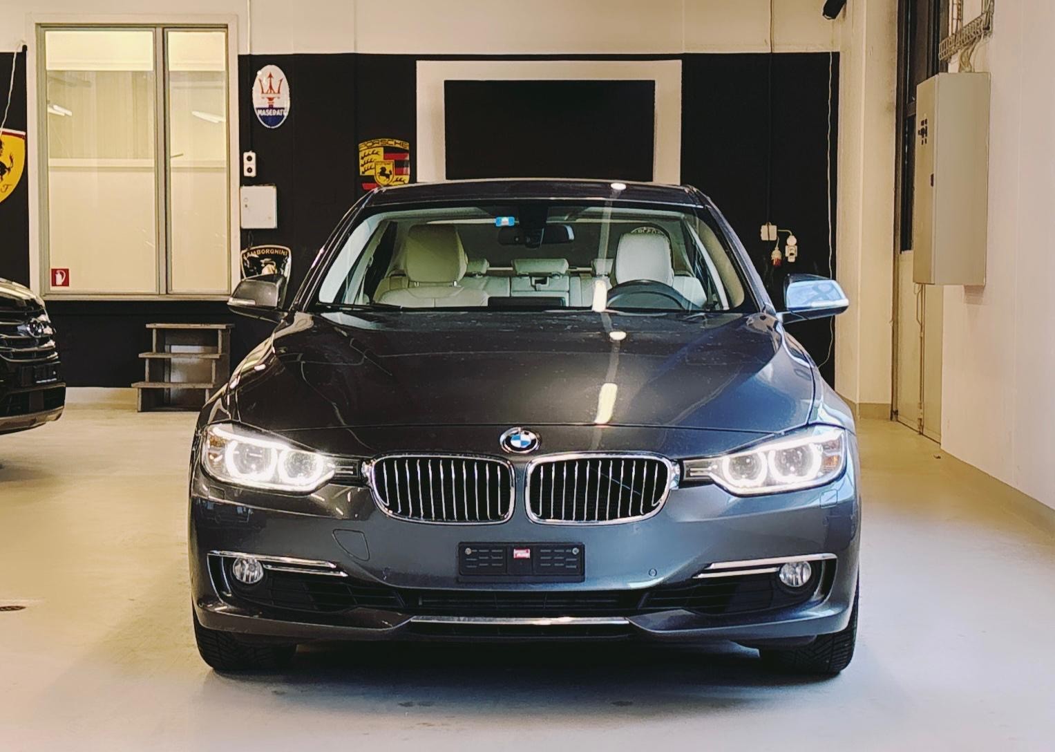 BMW 328i xDrive Steptronic-image-2