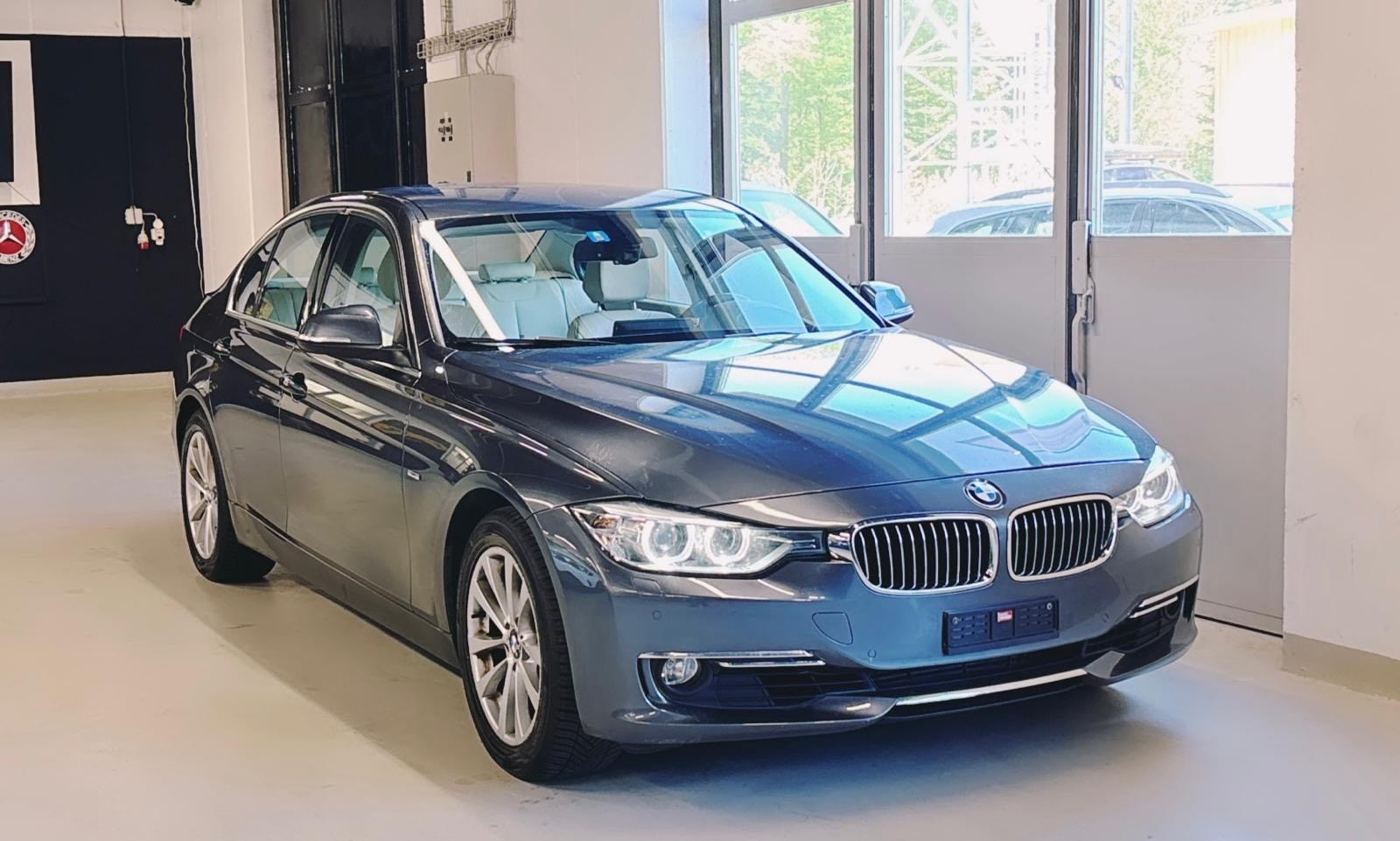 BMW 328i xDrive Steptronic-image-0