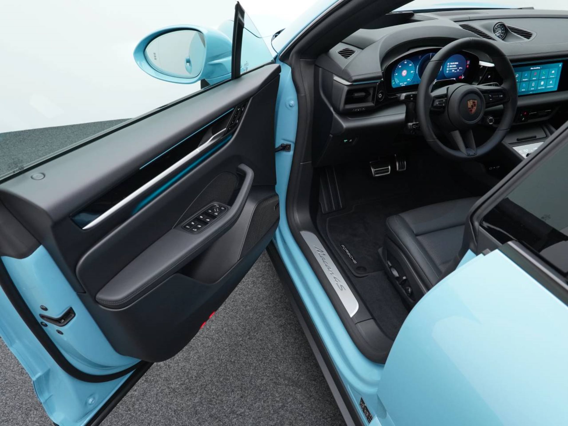 PORSCHE Macan 4S-image-3