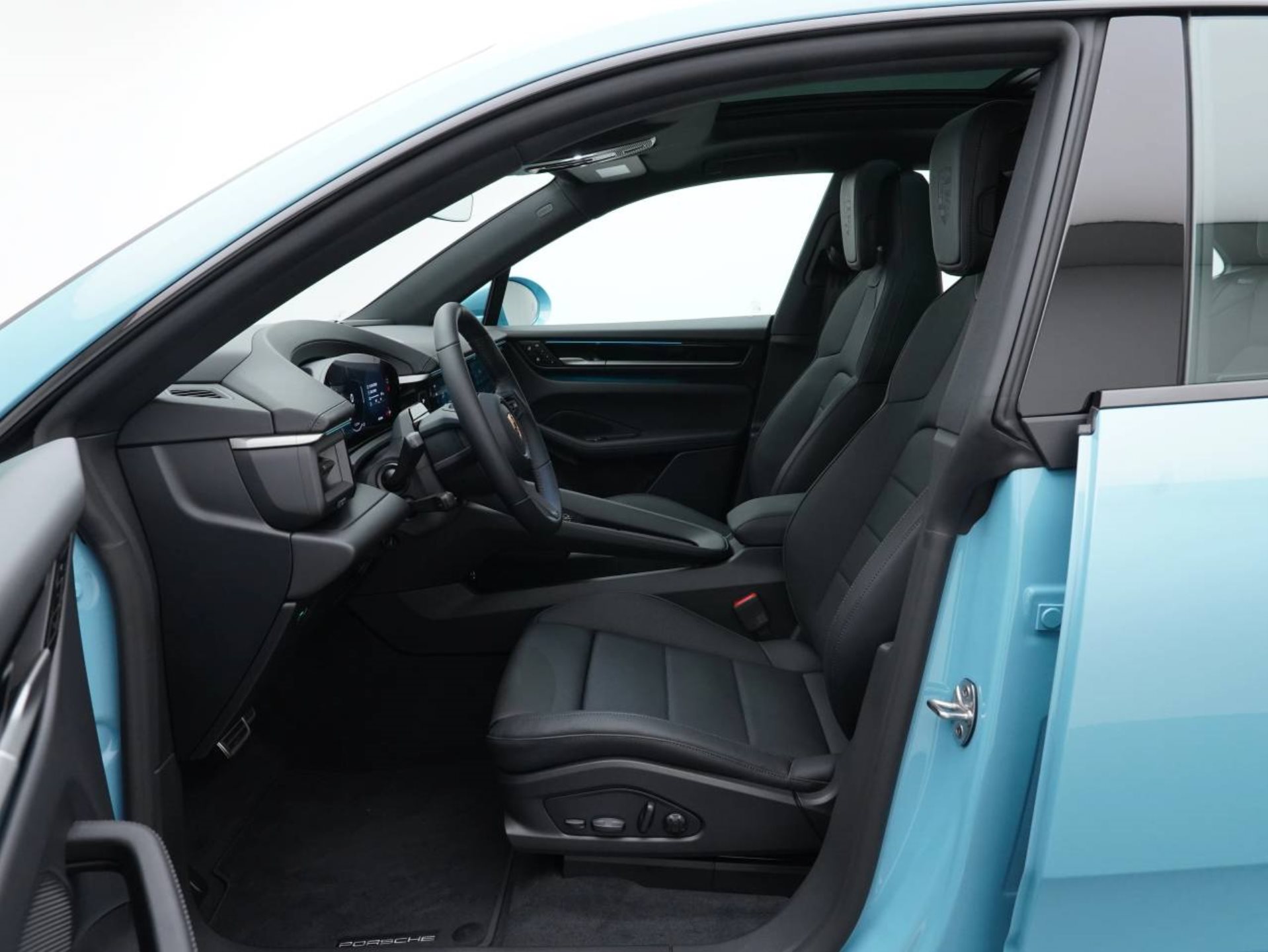 PORSCHE Macan 4S-image-4