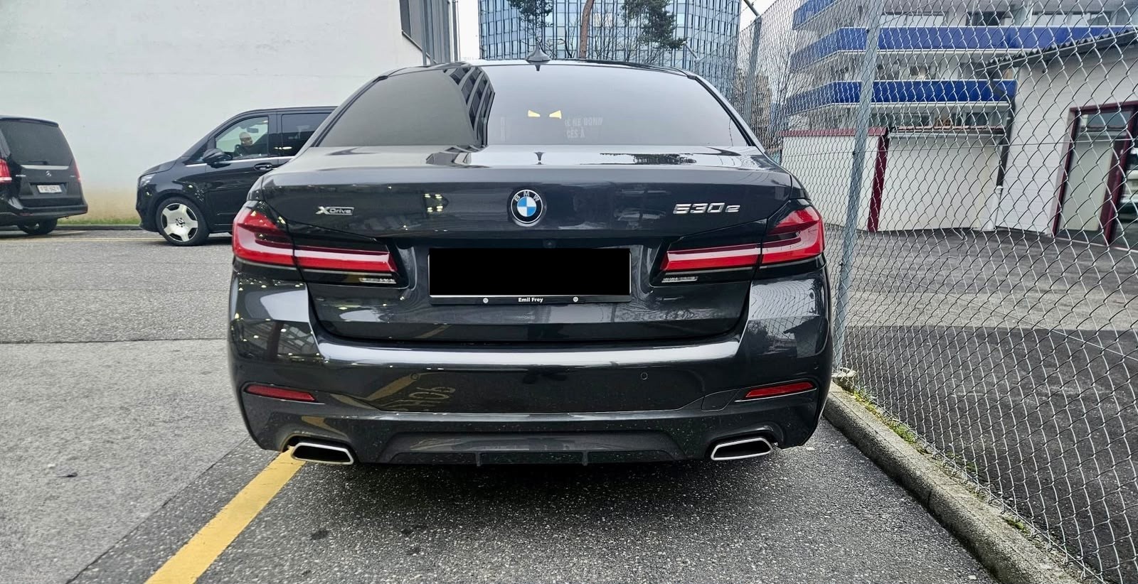 BMW 530e xDrive-image-2