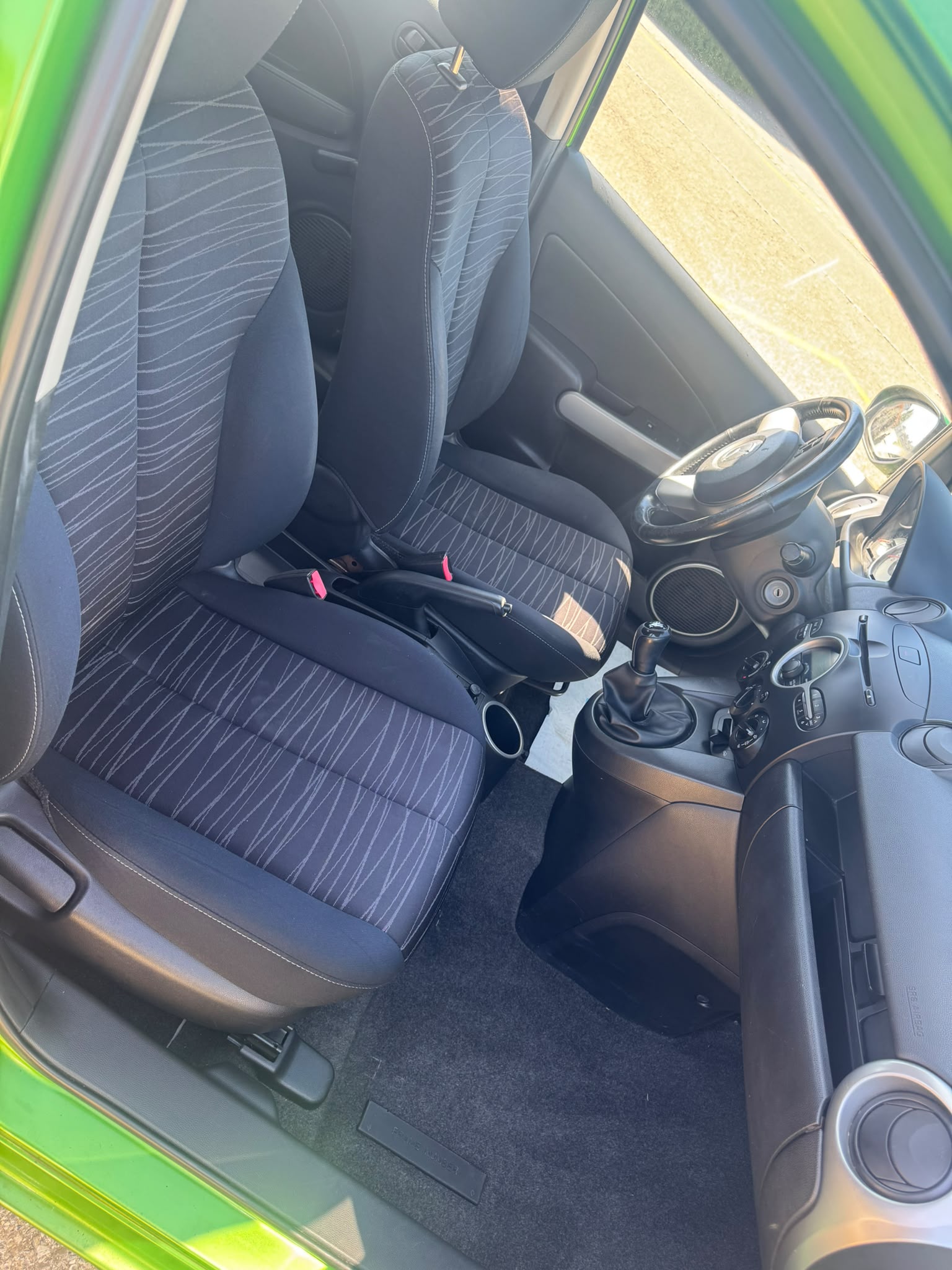 MAZDA 2 1.3i 16V Exclusive-image-10