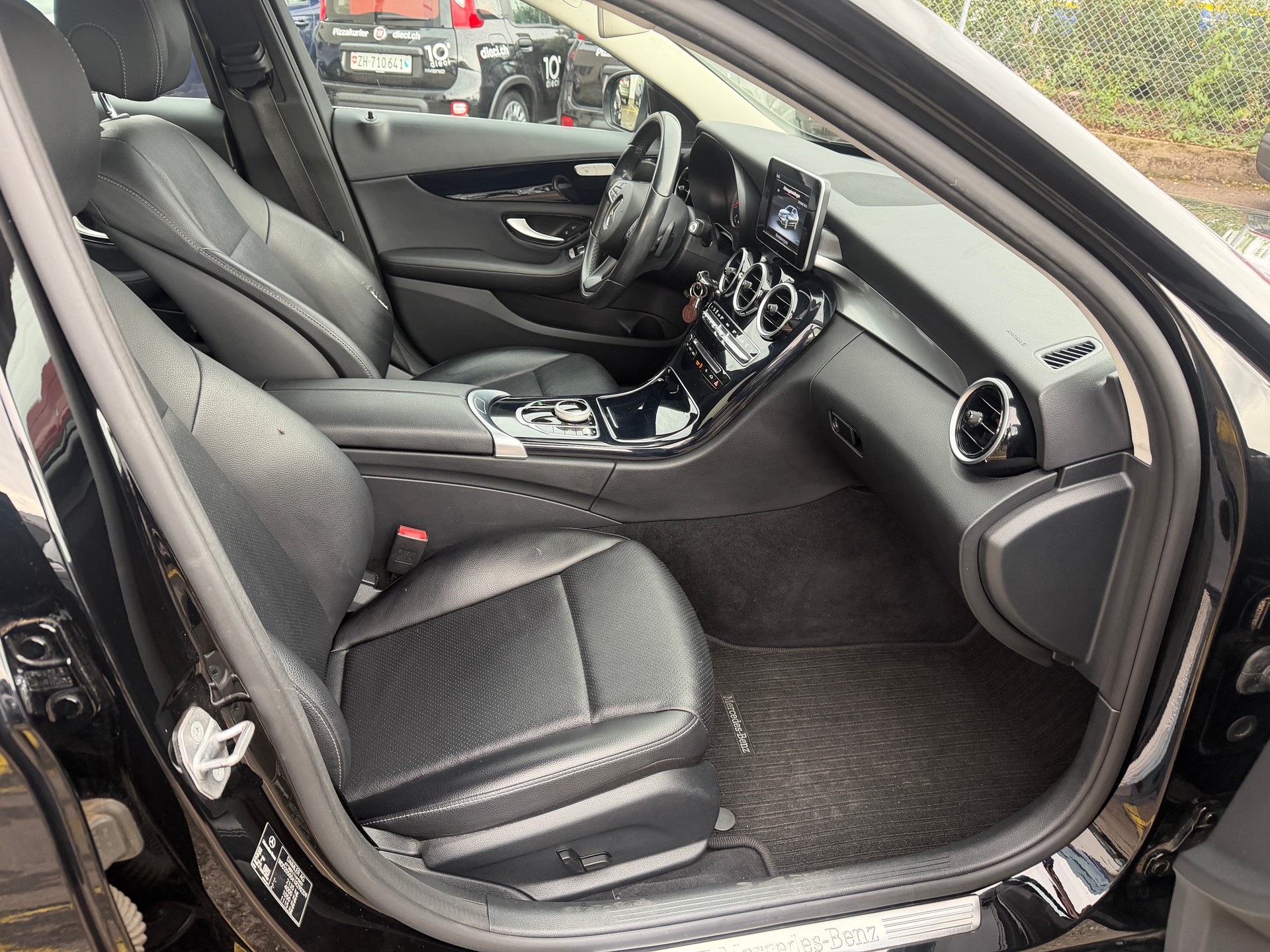 MERCEDES-BENZ C 220 d Avantgarde 9G-Tronic-image-11