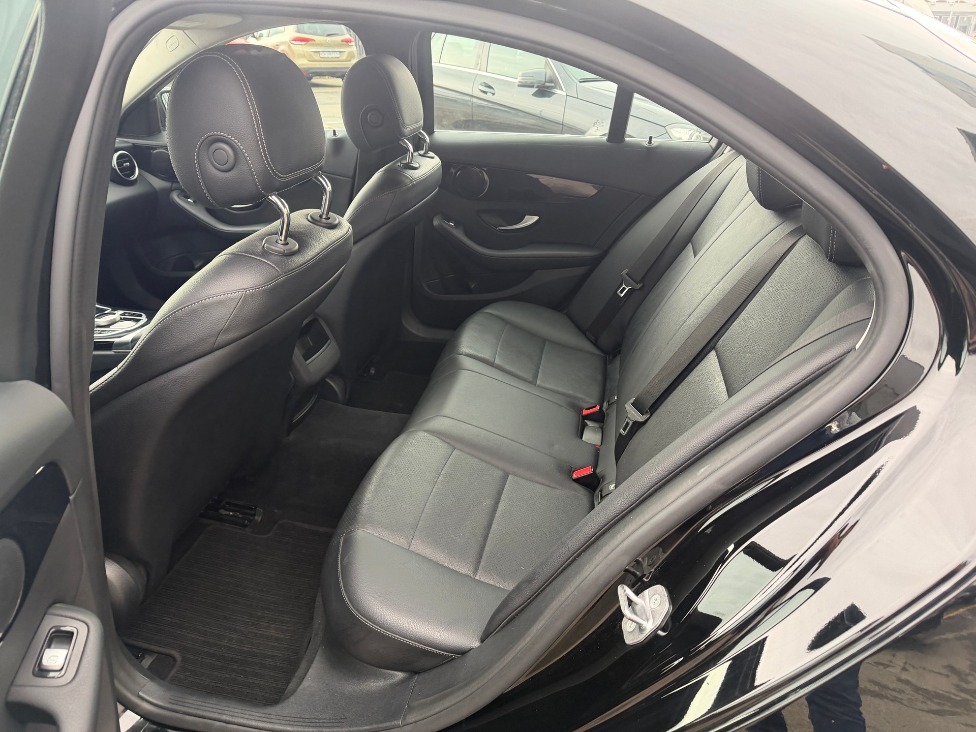MERCEDES-BENZ C 220 d Avantgarde 9G-Tronic-image-9