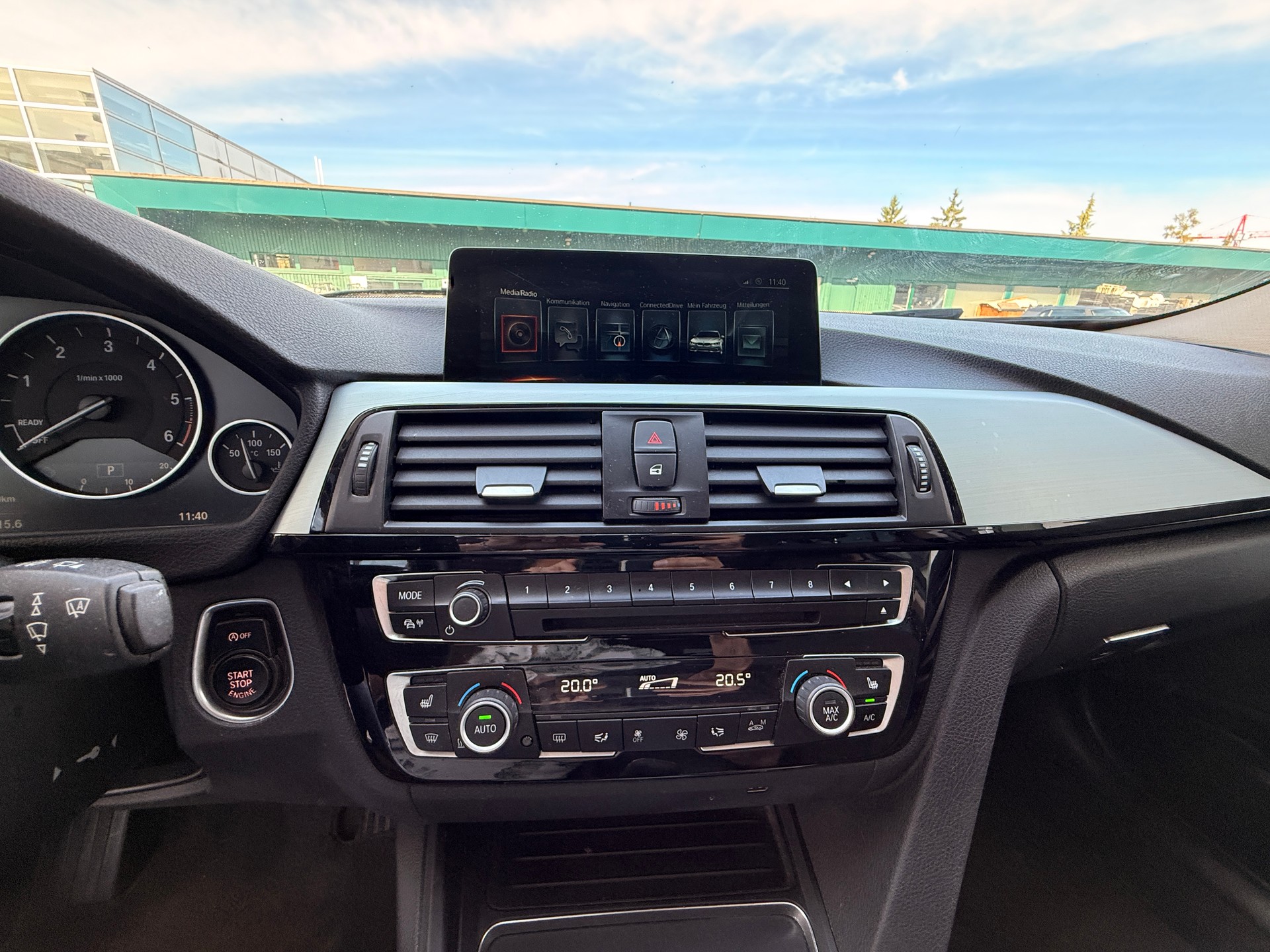 BMW 320d xDrive-image-3