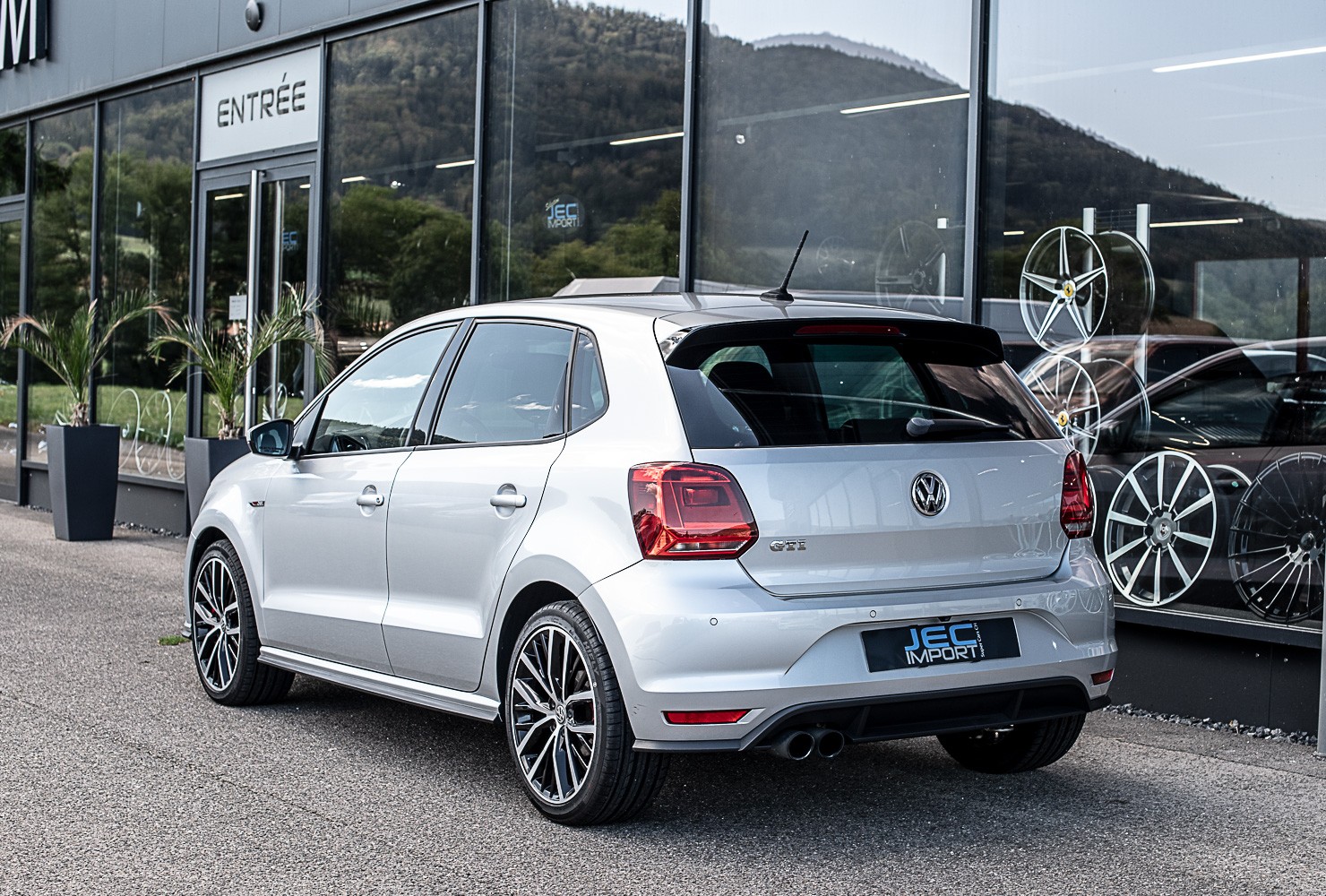 VW Polo 1.8 TSI GTI BMT-image-3