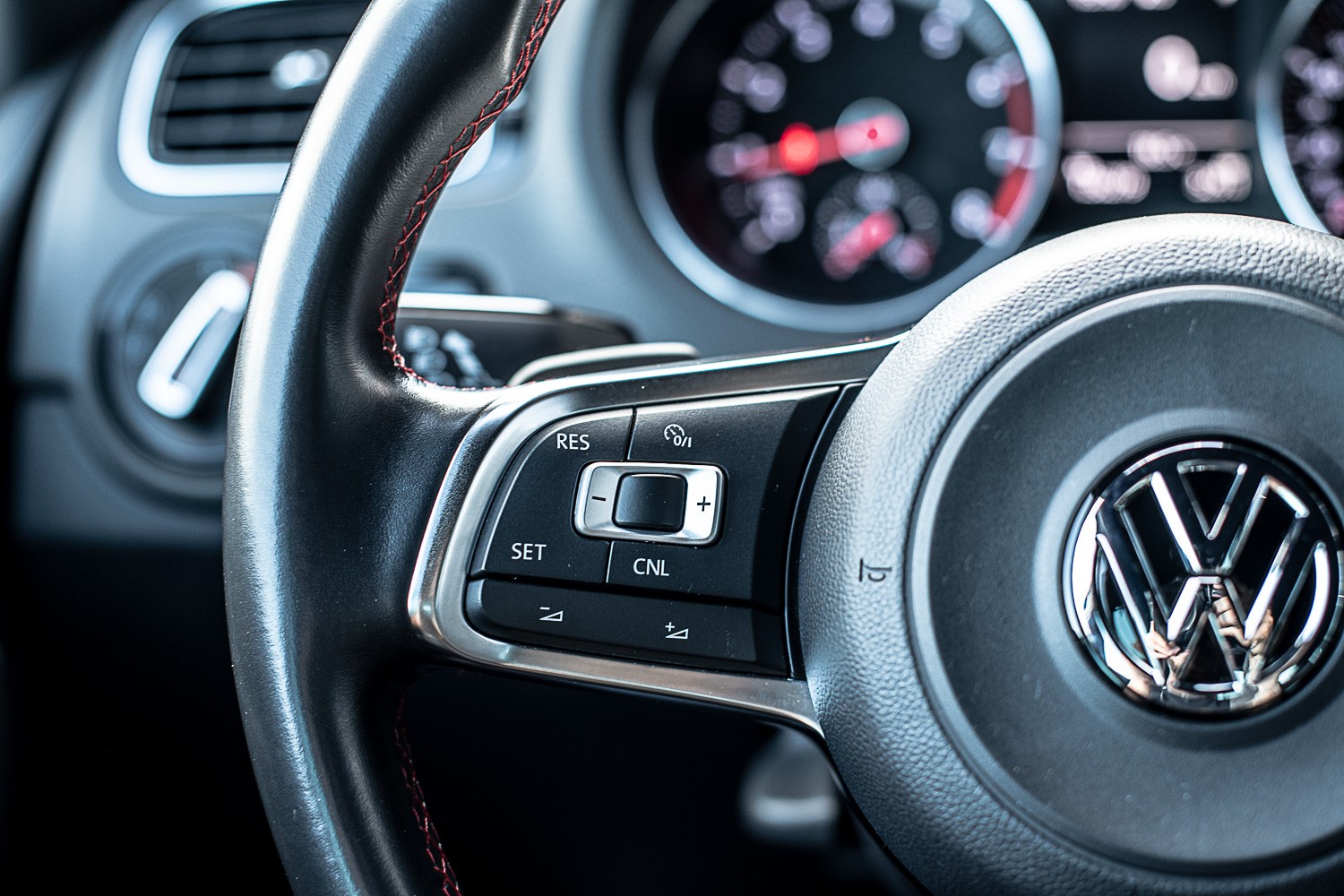 VW Polo 1.8 TSI GTI BMT-image-15