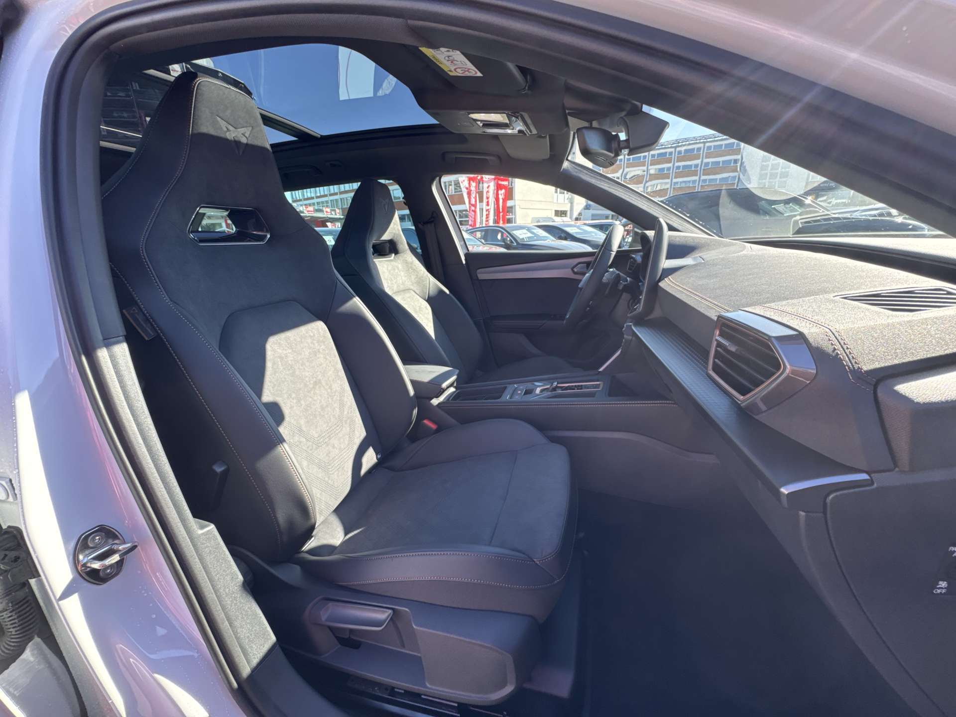 CUPRA LEON ST 1.5 eTSi DSG-Automat-image-12