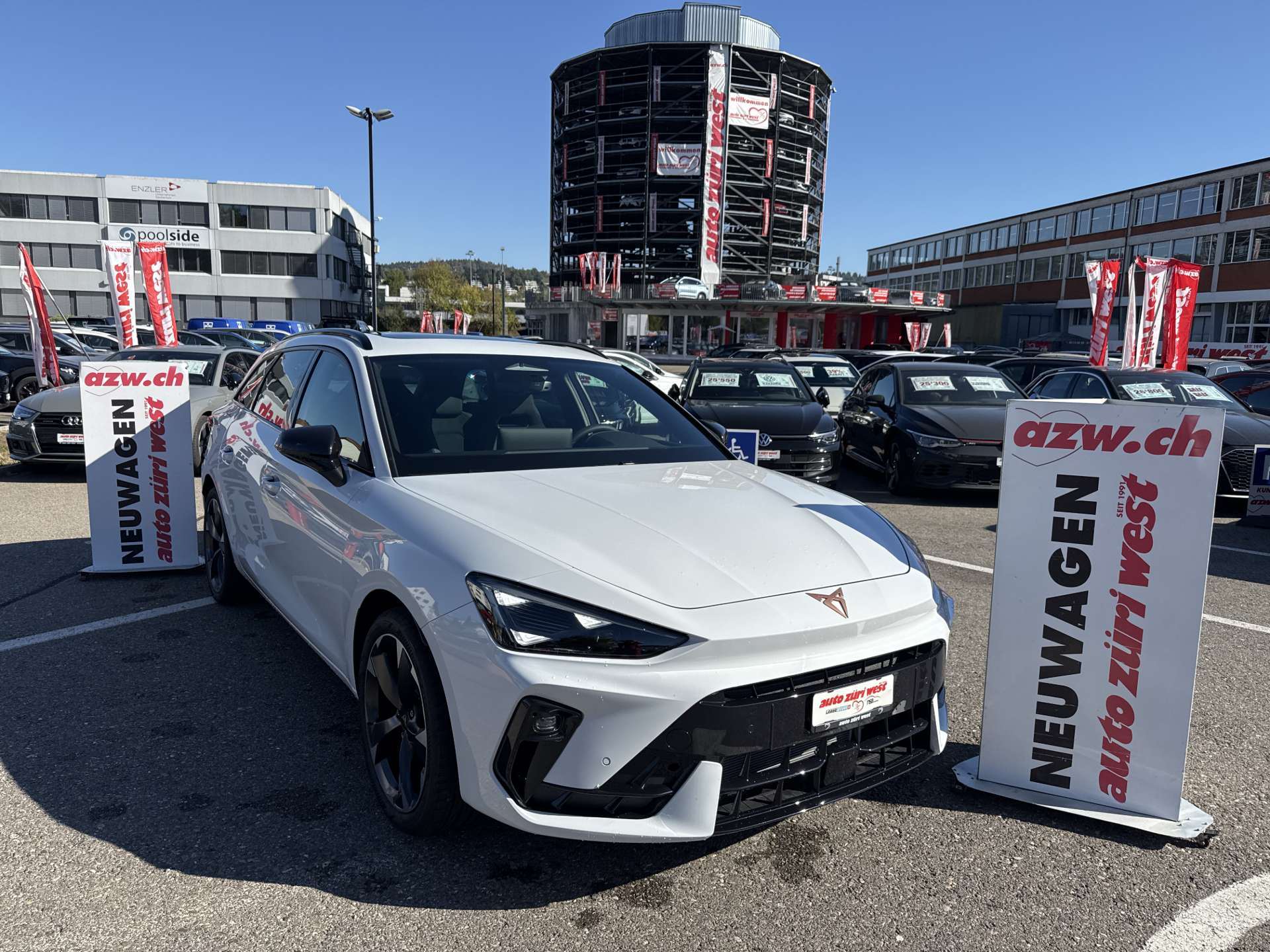 CUPRA LEON ST 1.5 eTSi DSG-Automat-image-0