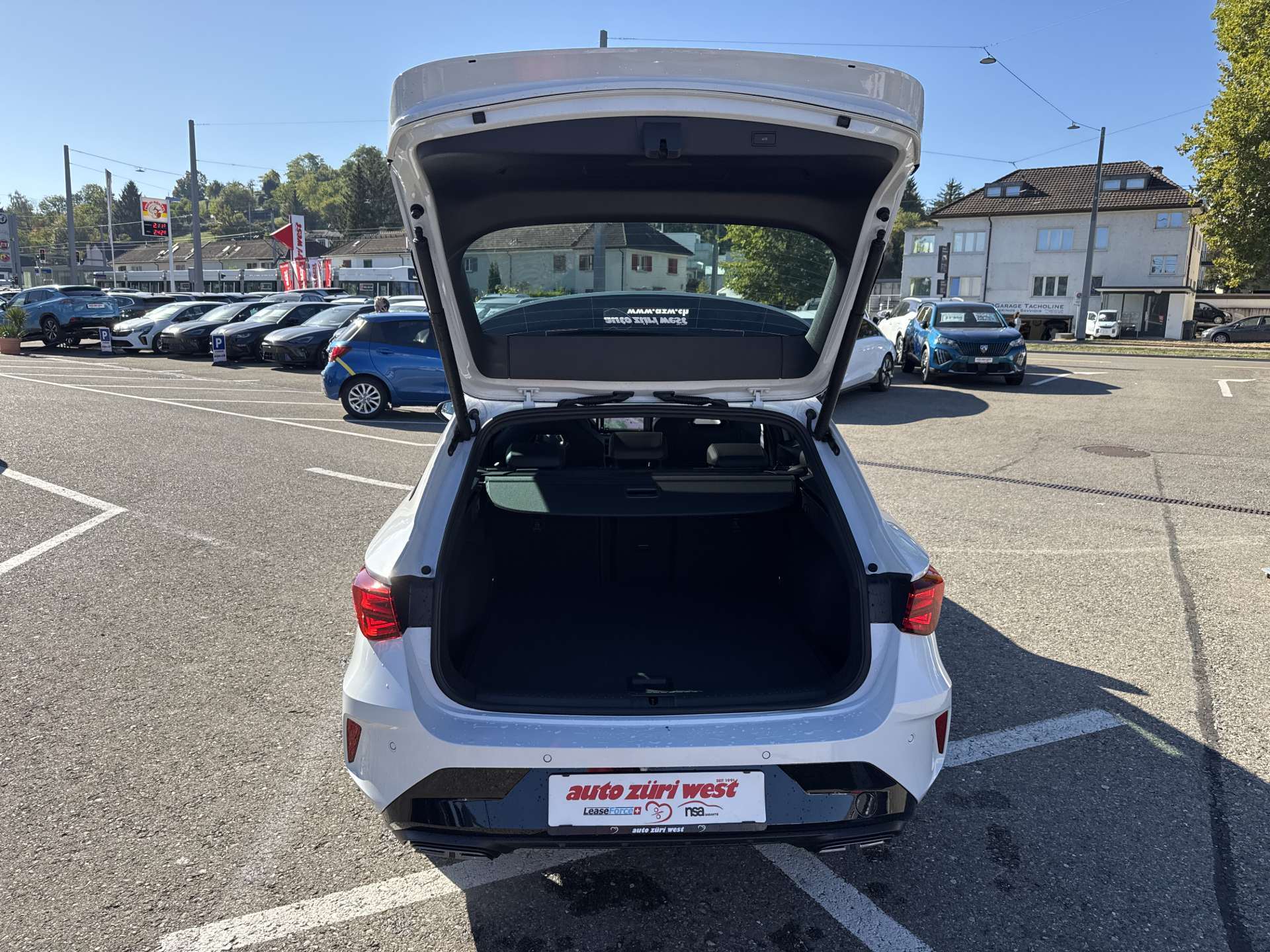CUPRA LEON ST 1.5 eTSi DSG-Automat-image-7