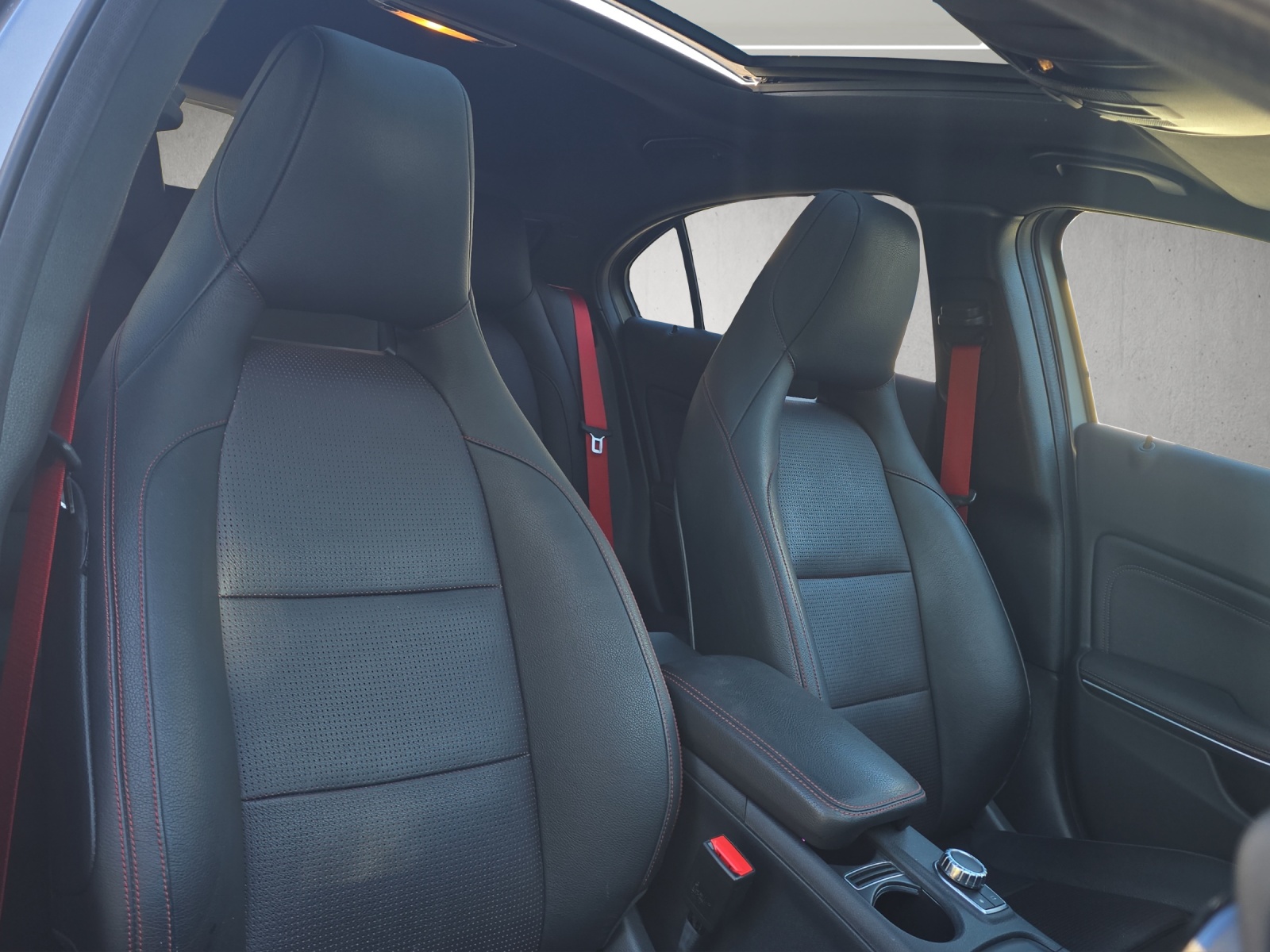 MERCEDES-BENZ A 250 Sport 4Matic 7G-DCT-image-10