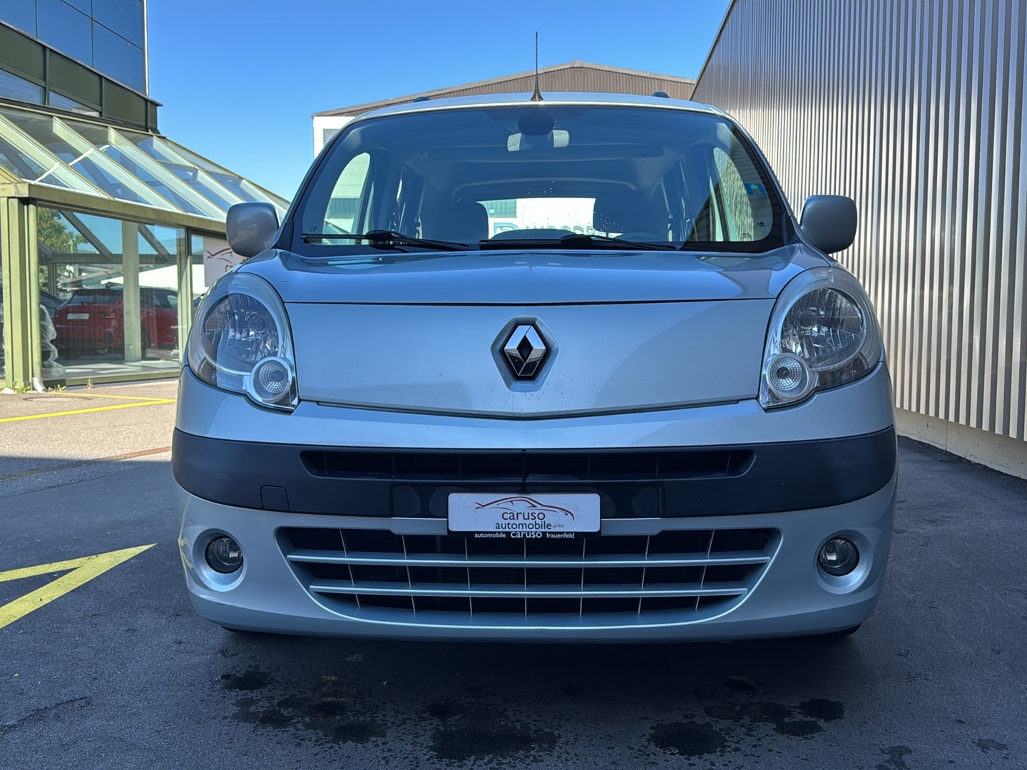 RENAULT Kangoo 1.6 16V Privilège*Behindertengerecht mit Rampe für Rollstuhl*-image-2