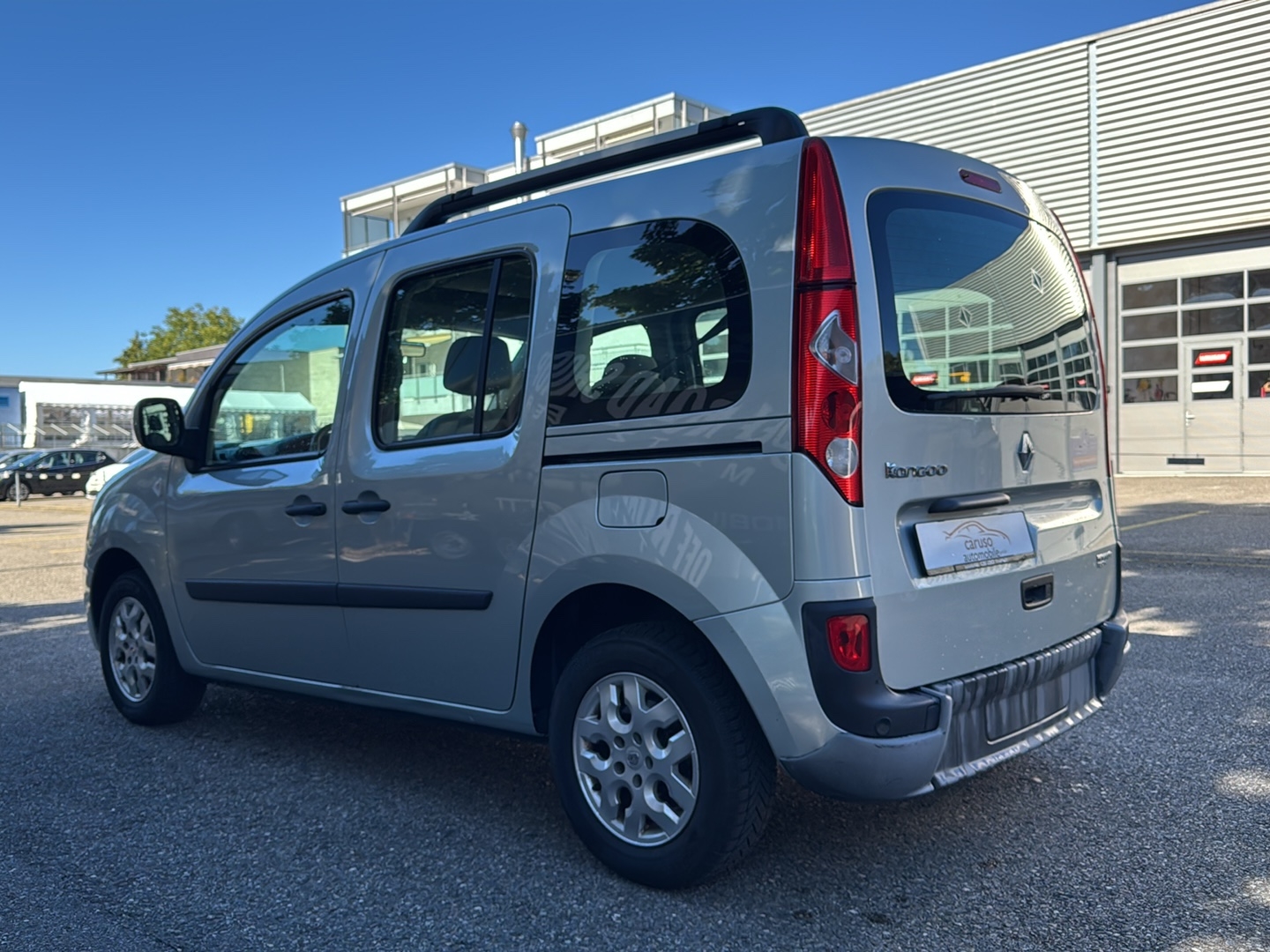 RENAULT Kangoo 1.6 16V Privilège*Behindertengerecht mit Rampe für Rollstuhl*-image-5