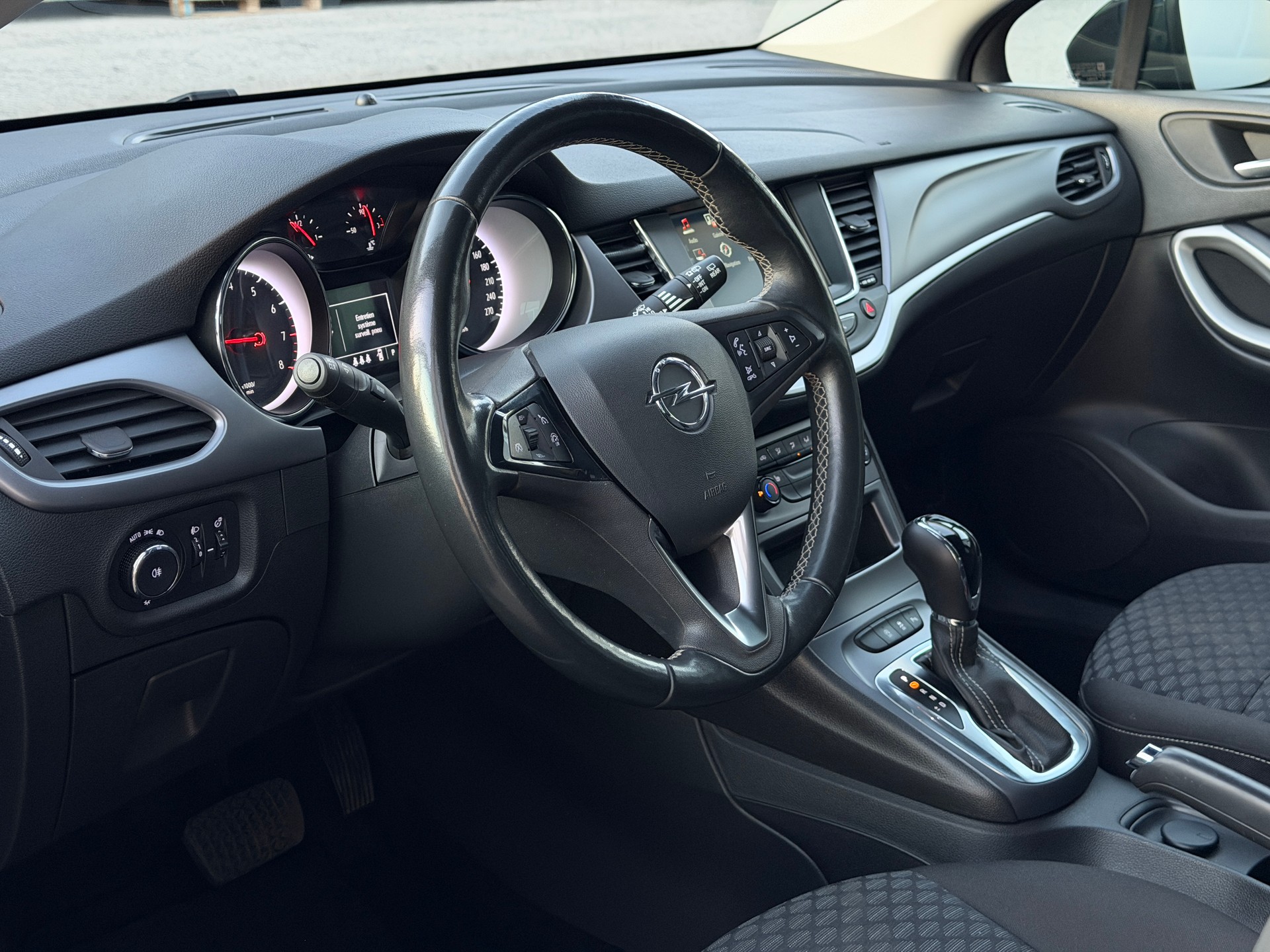 OPEL Astra 1.4i Turbo Edition-image-8