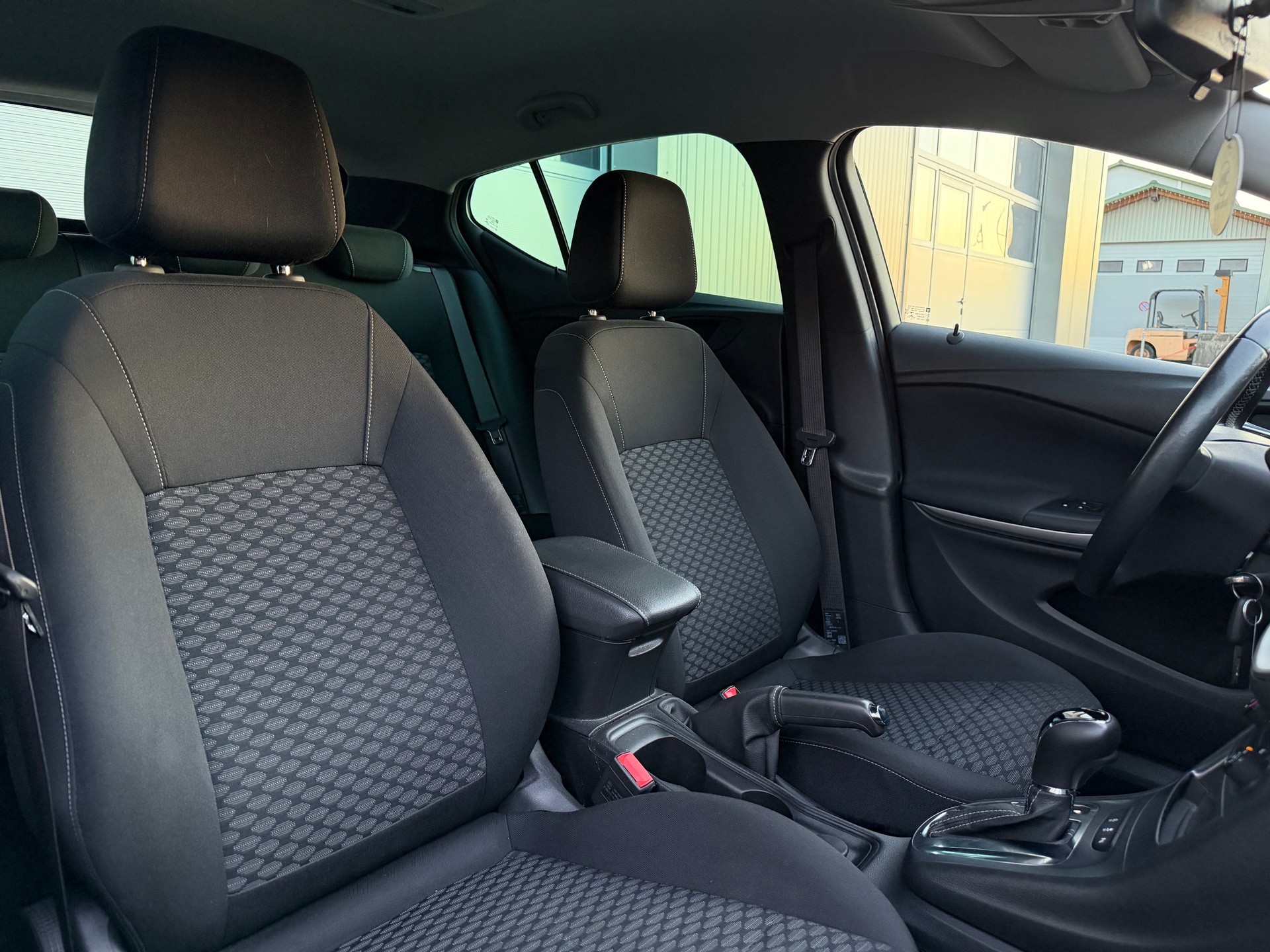 OPEL Astra 1.4i Turbo Edition-image-10