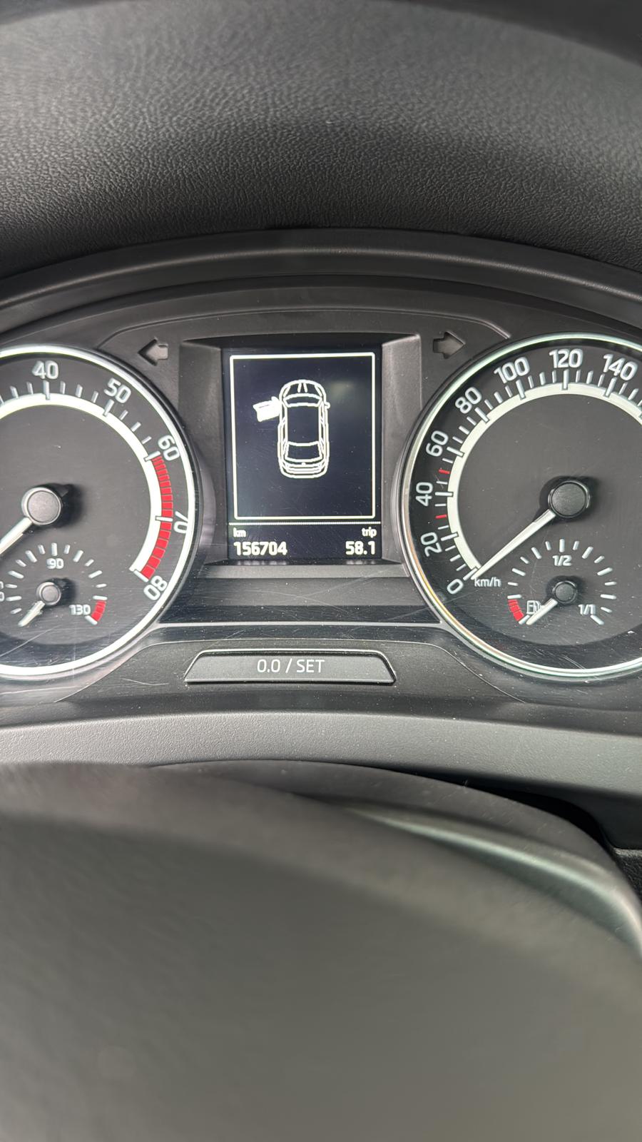 SKODA Rapid Spaceback 1.4 TSI Ambition DSG-image-5
