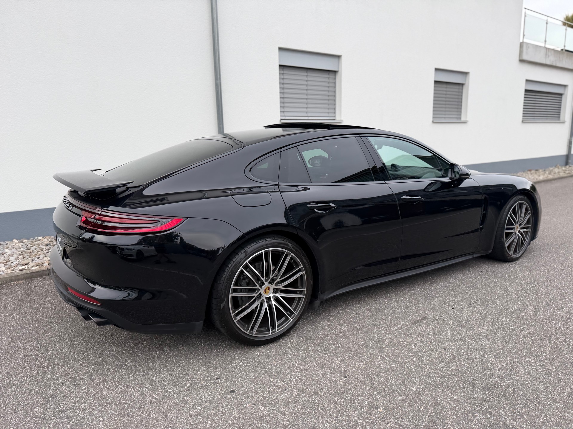 PORSCHE Panamera 4S PDK-image-4