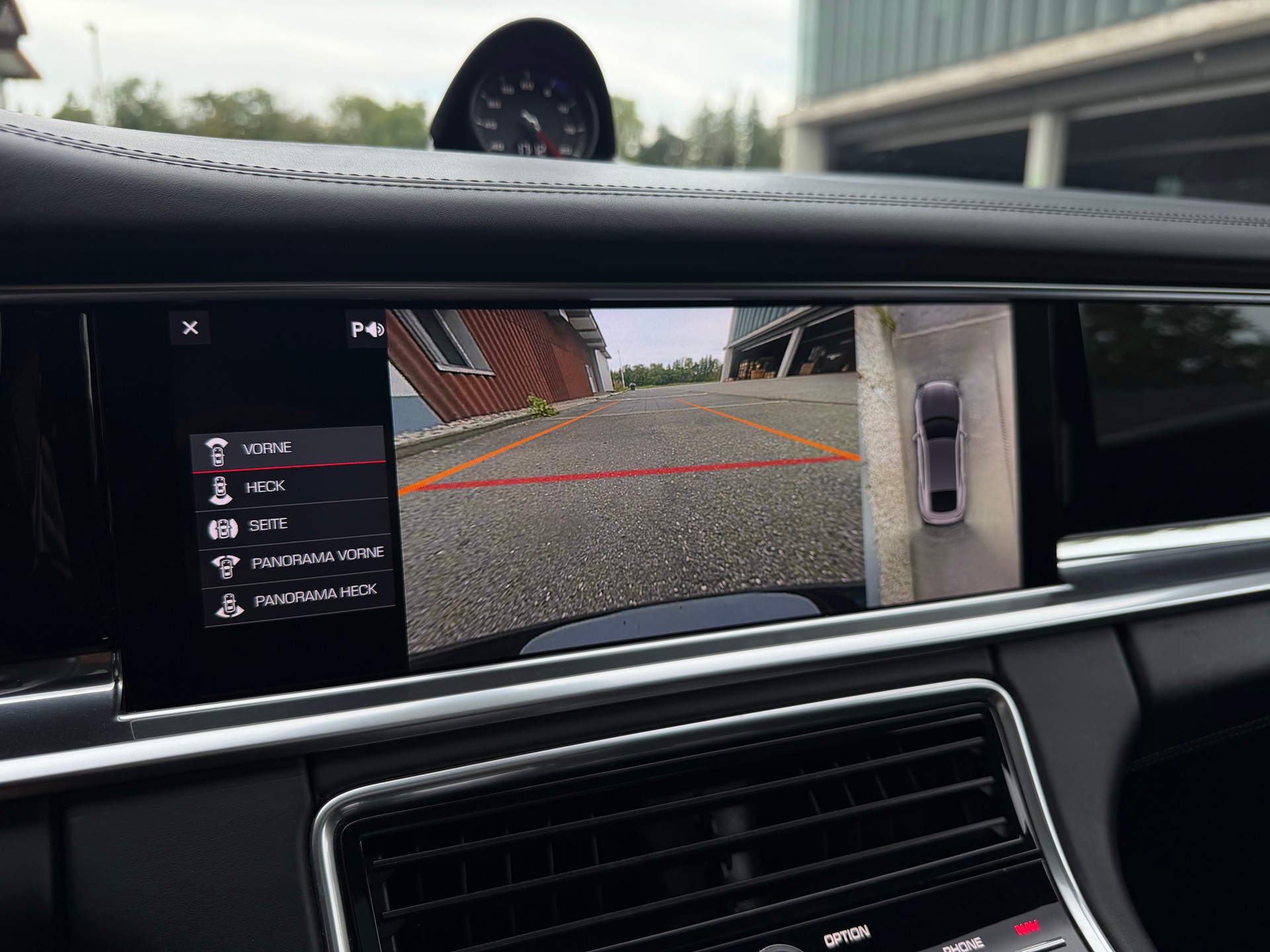 PORSCHE Panamera 4S PDK-image-24