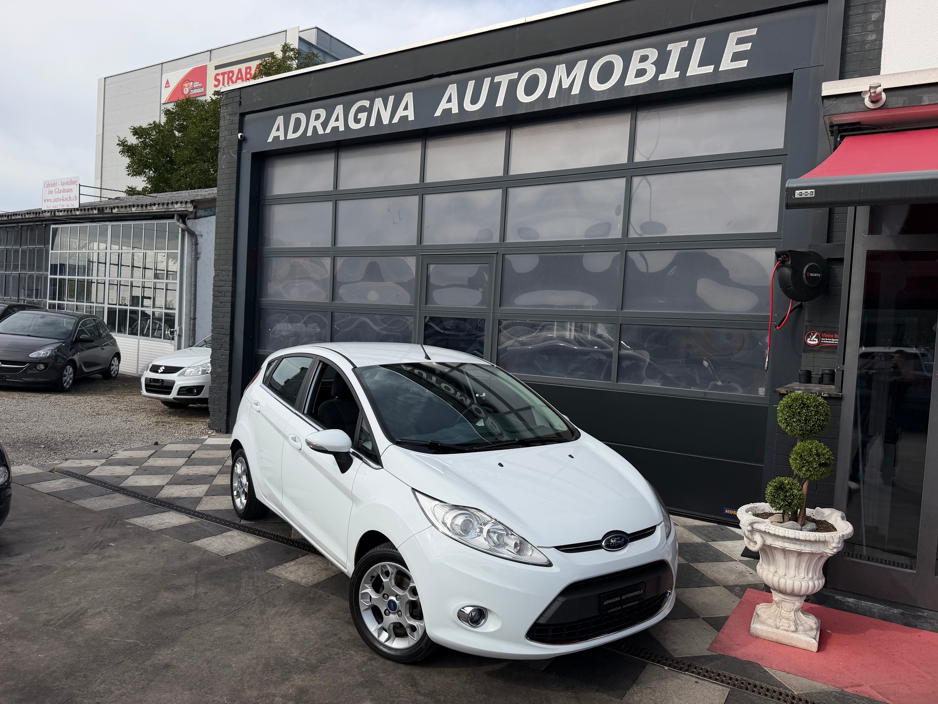 FORD Fiesta 1.4 16V Titanium-image-1