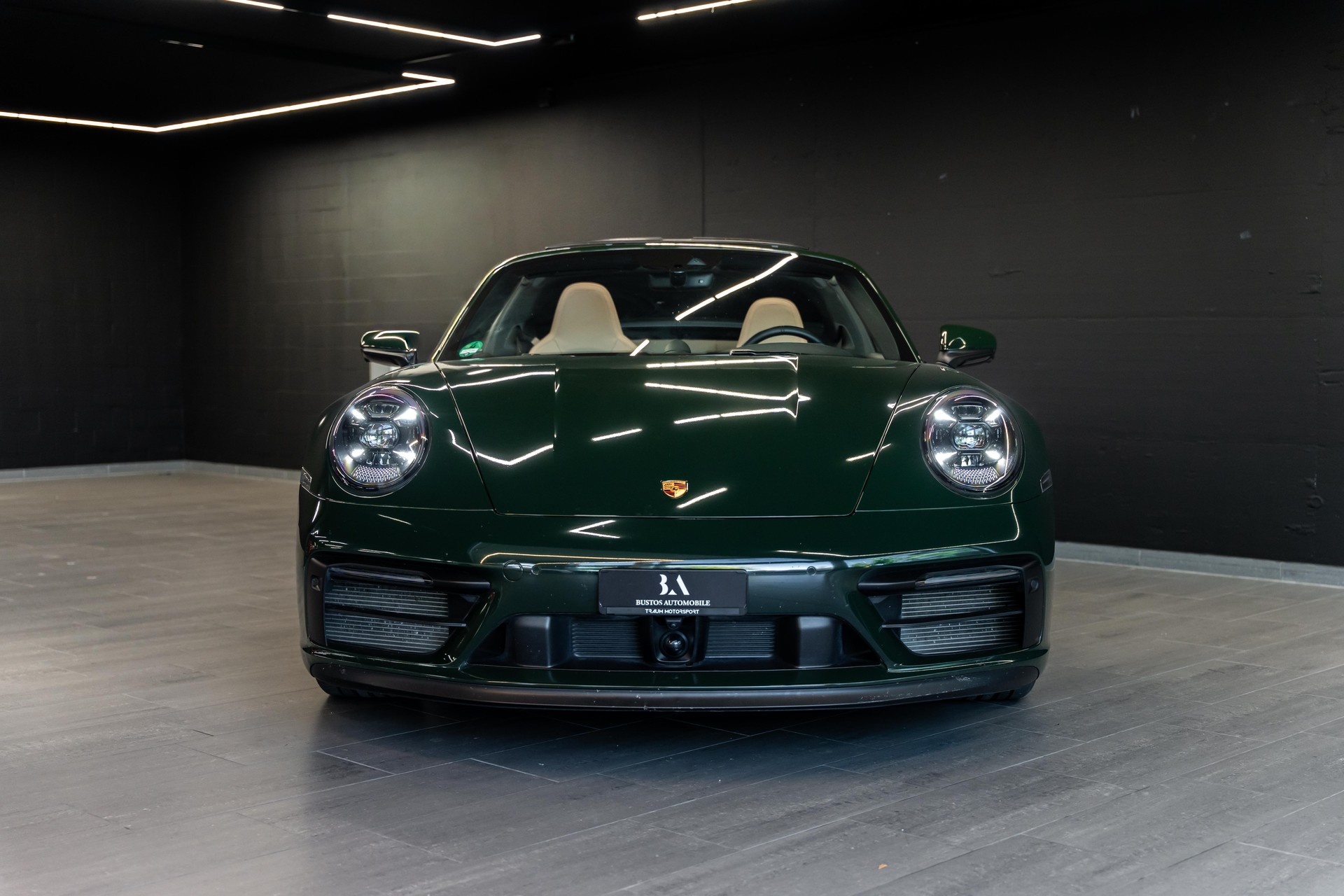 PORSCHE 911 Targa 4 GTS PDK / Porsche Approved / 8 Fach berädert uvm...-image-2