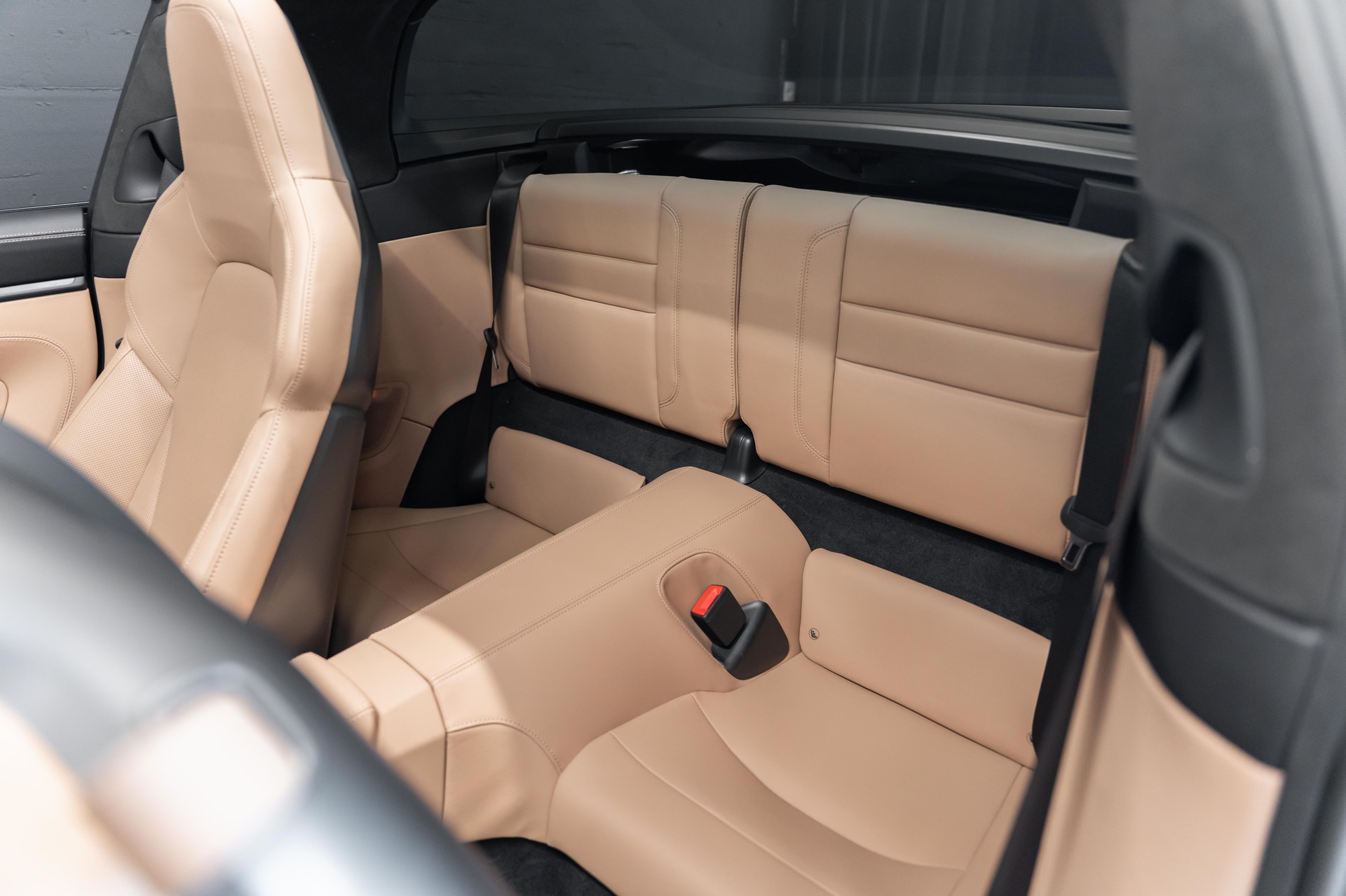PORSCHE 911 Targa 4 GTS PDK / Porsche Approved / 8 Fach berädert uvm...-image-10