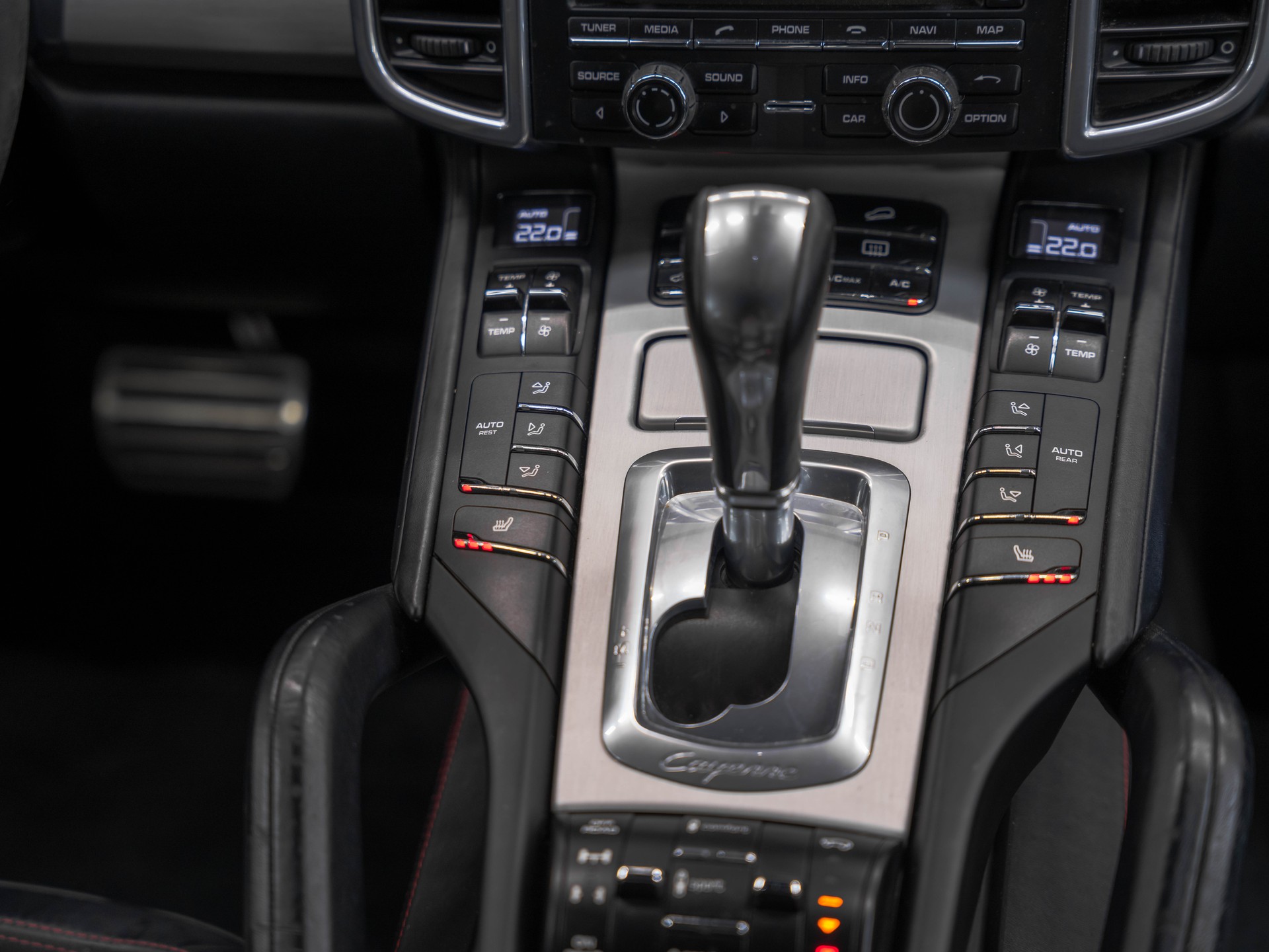 PORSCHE Cayenne GTS-image-25