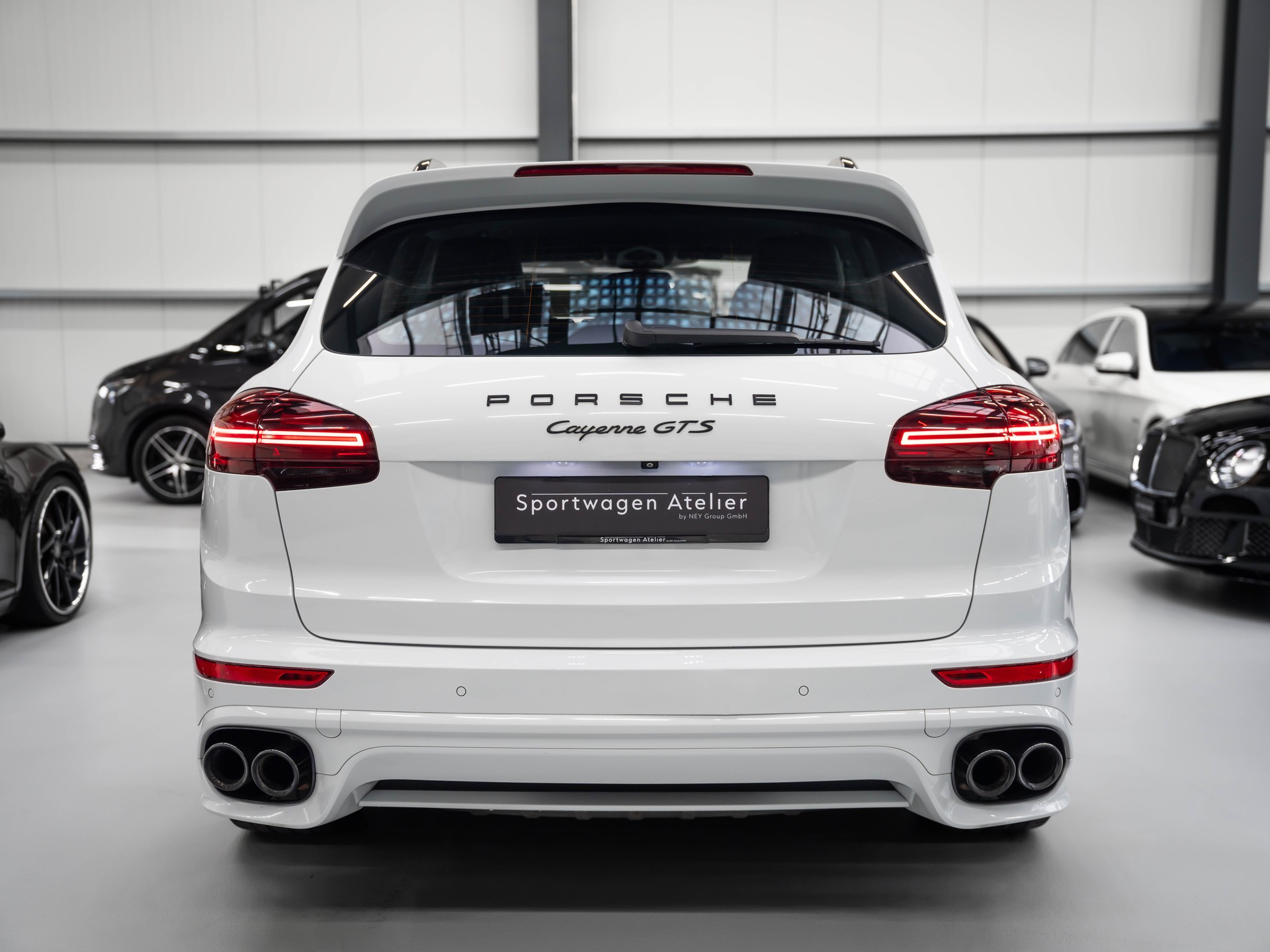 PORSCHE Cayenne GTS-image-2