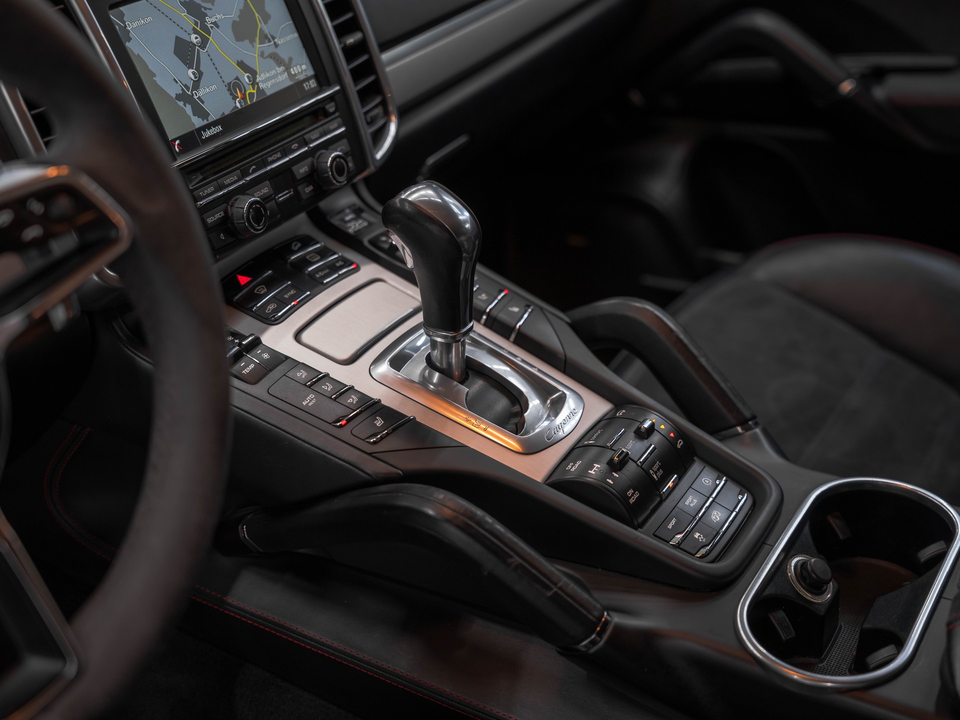 PORSCHE Cayenne GTS-image-8