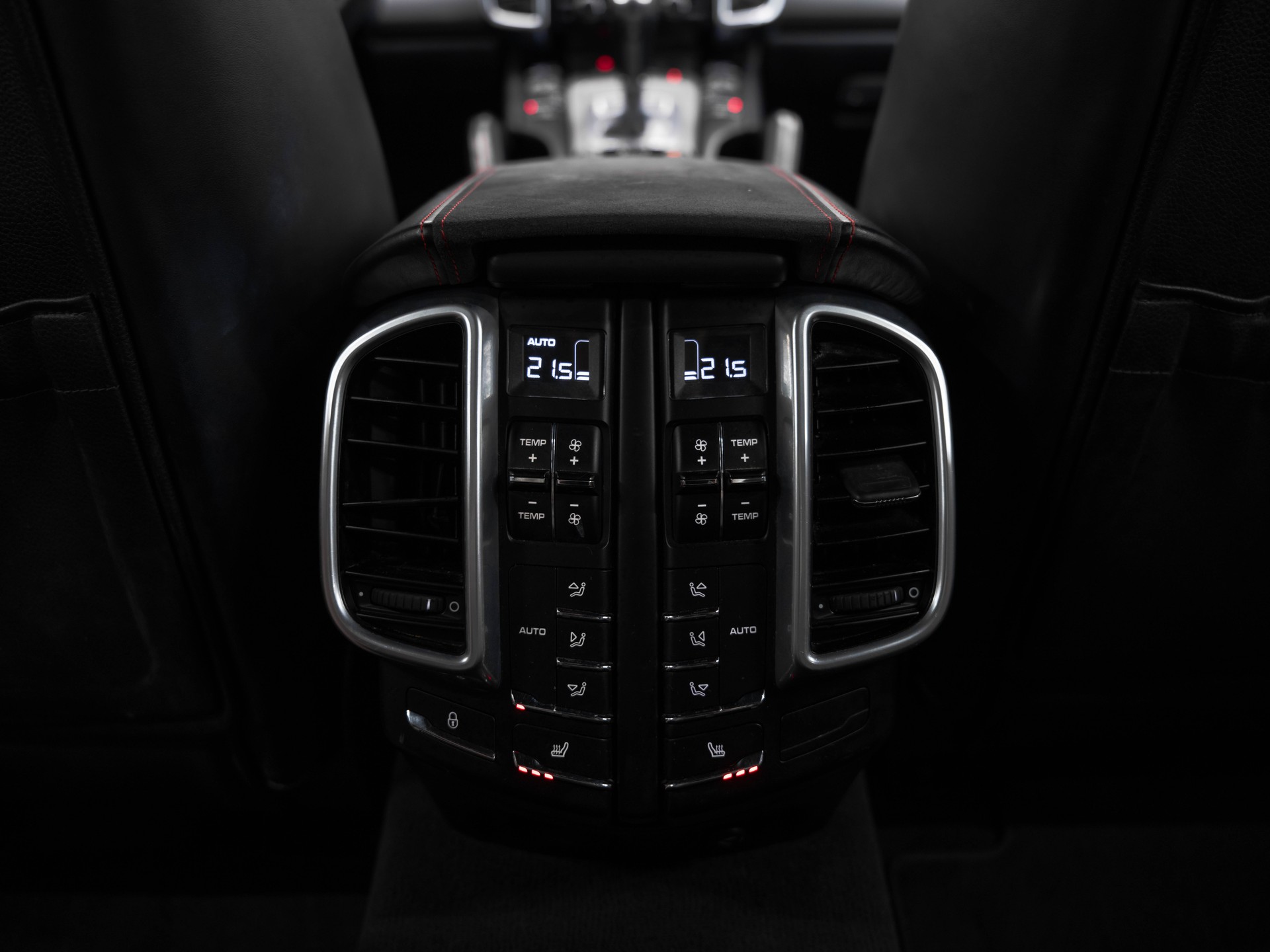 PORSCHE Cayenne GTS-image-22