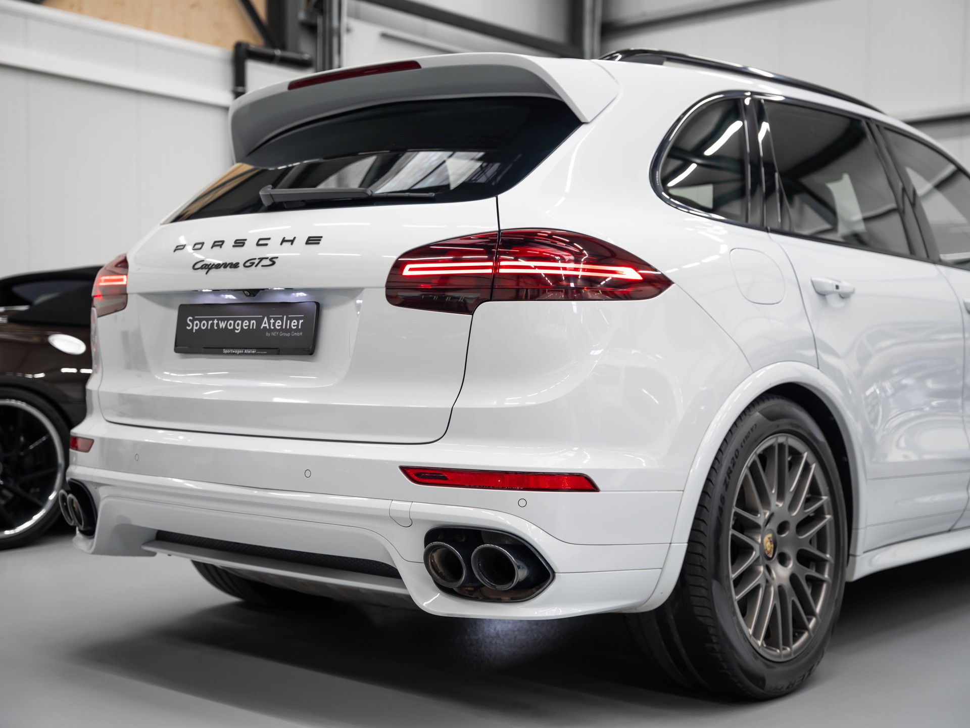 PORSCHE Cayenne GTS-image-16
