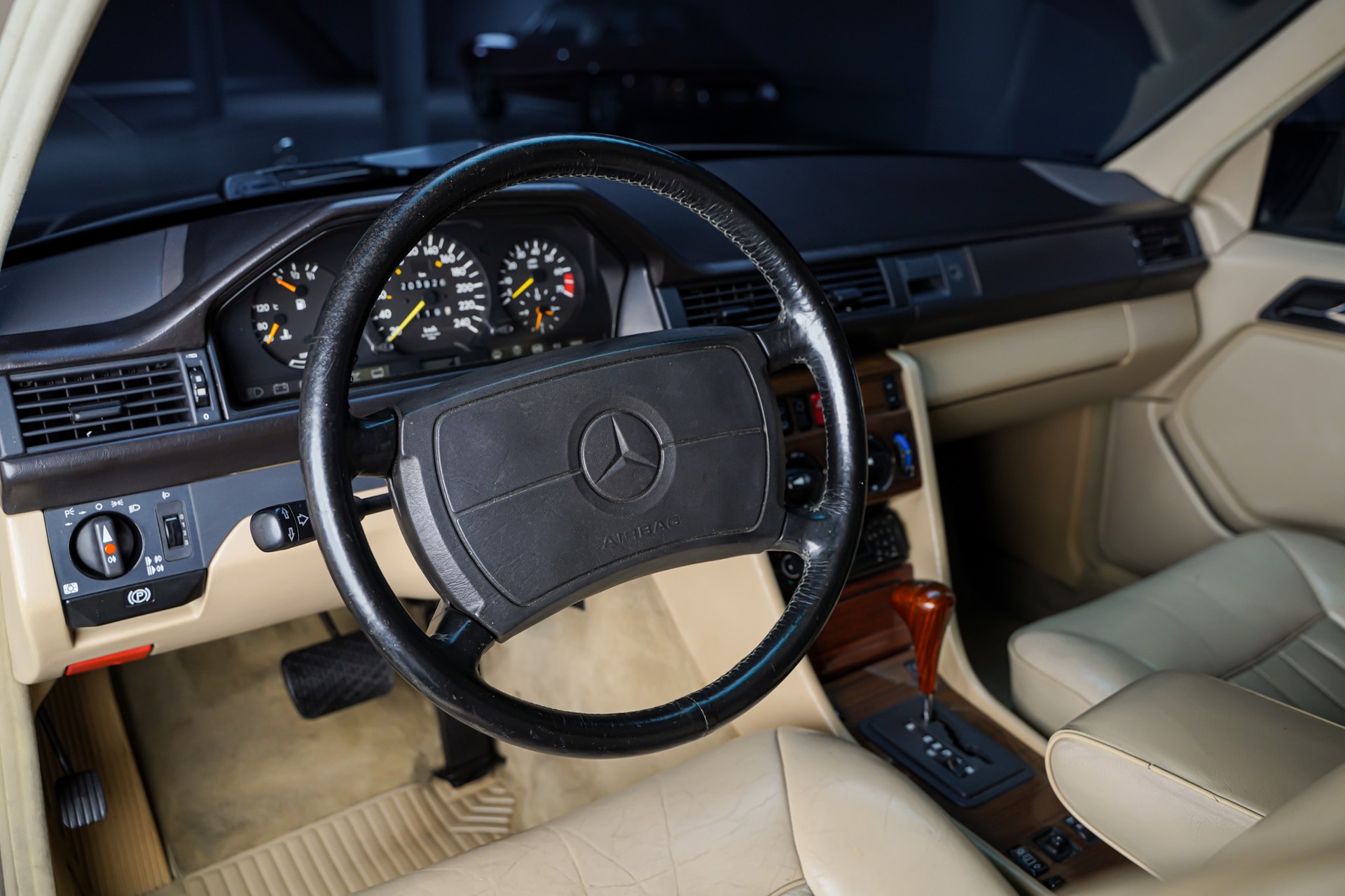 MERCEDES-BENZ 300 TE 4-Matic-image-11