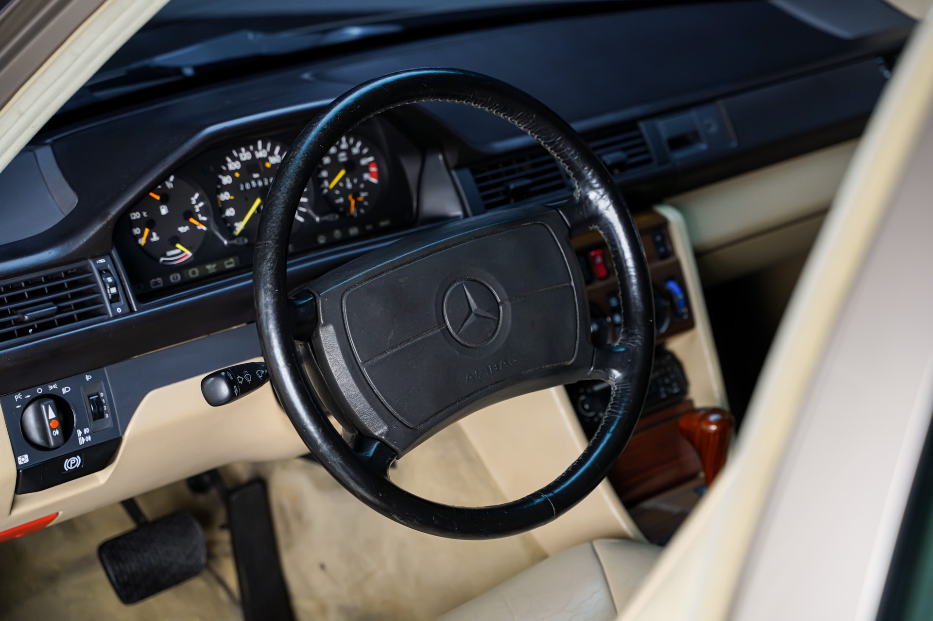 MERCEDES-BENZ 300 TE 4-Matic-image-10