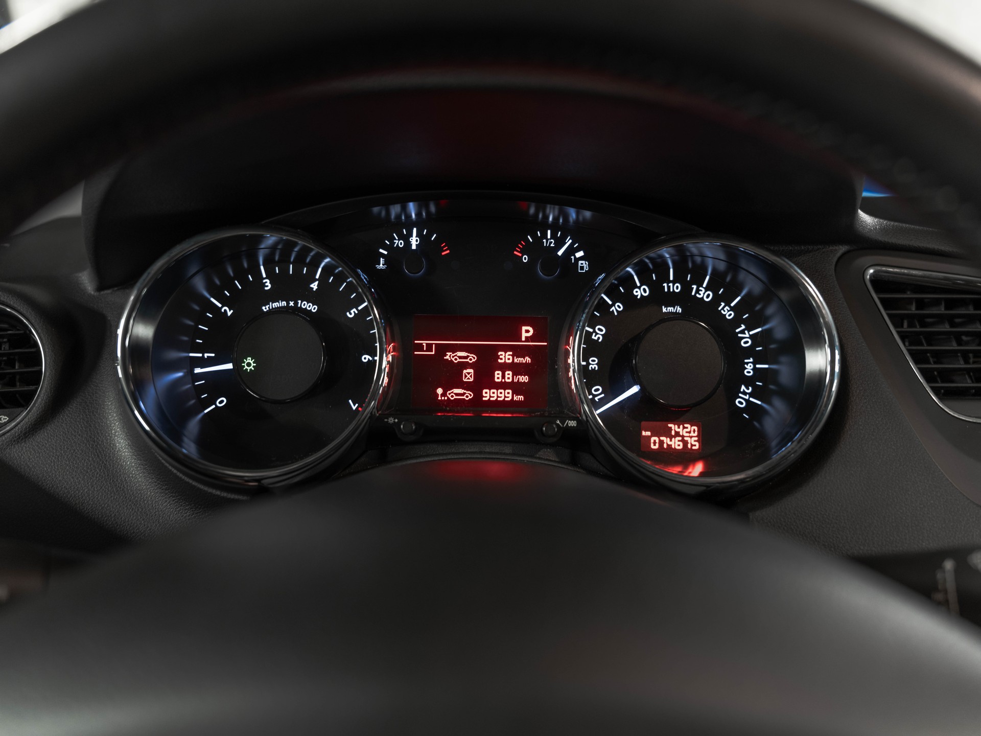 PEUGEOT 5008 1.6 16V T Style Tiptronic-image-16
