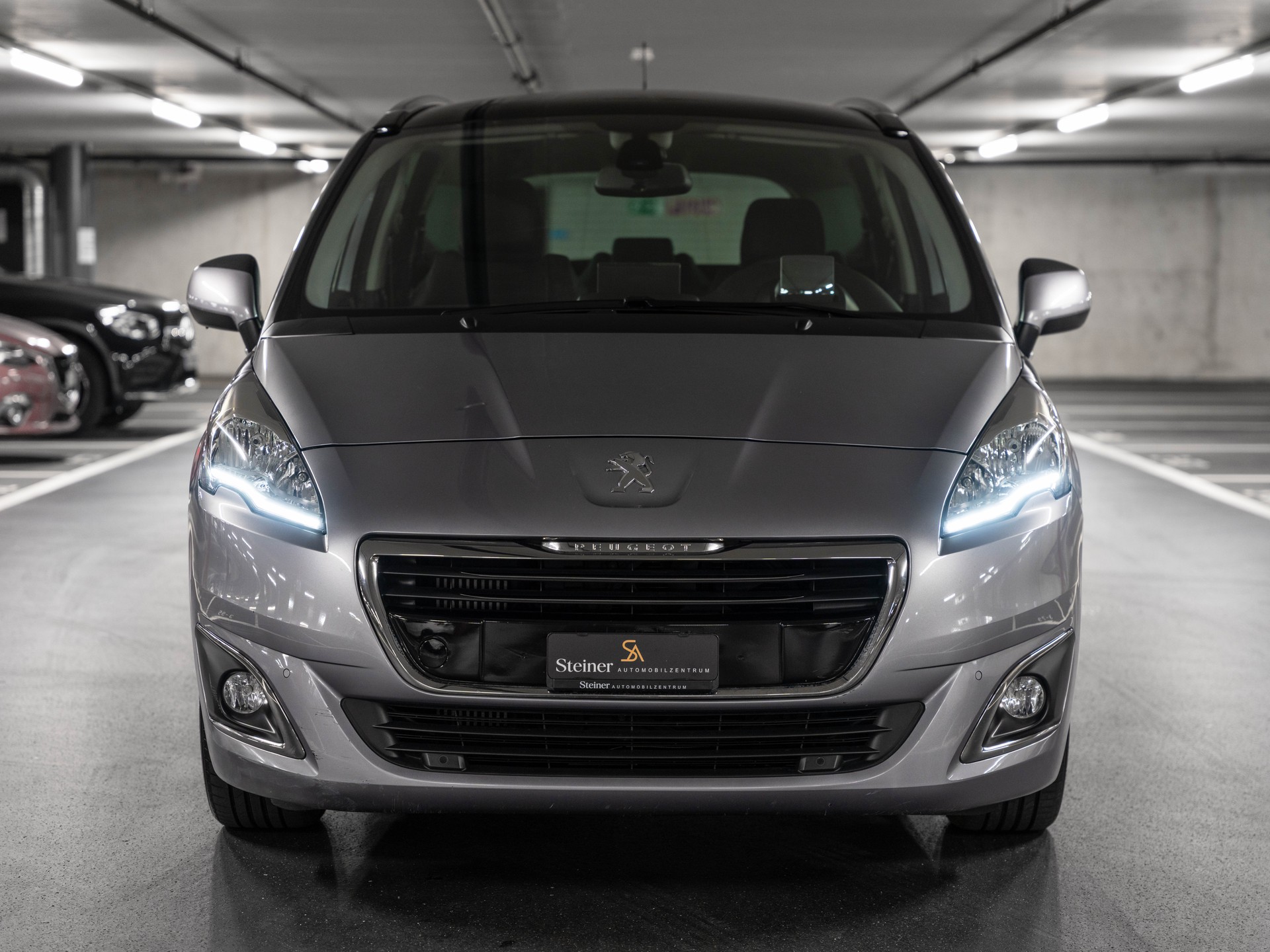 PEUGEOT 5008 1.6 16V T Style Tiptronic-image-13