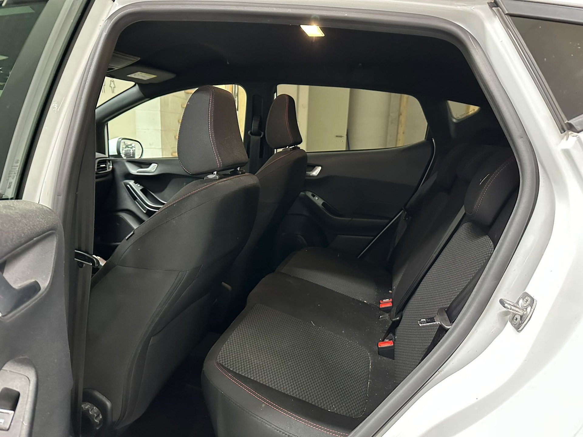 FORD Fiesta 1.0 SCTi ST-LINE Titanium-image-14