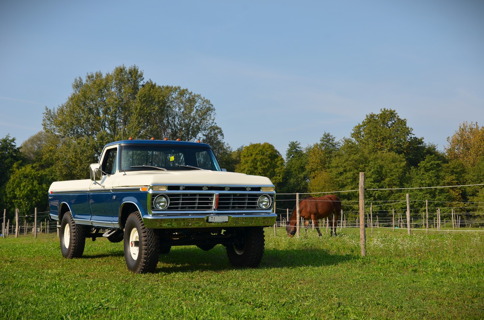 FORD F100 RANGER XLT 4X4 "HIGHBOY"-image-14