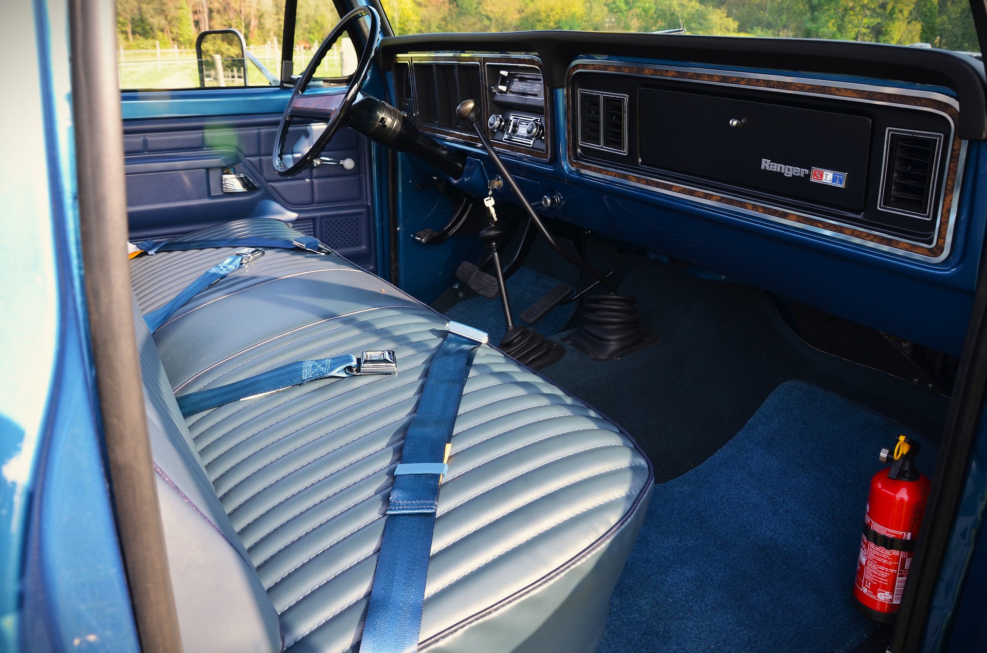 FORD F100 RANGER XLT 4X4 "HIGHBOY"-image-10