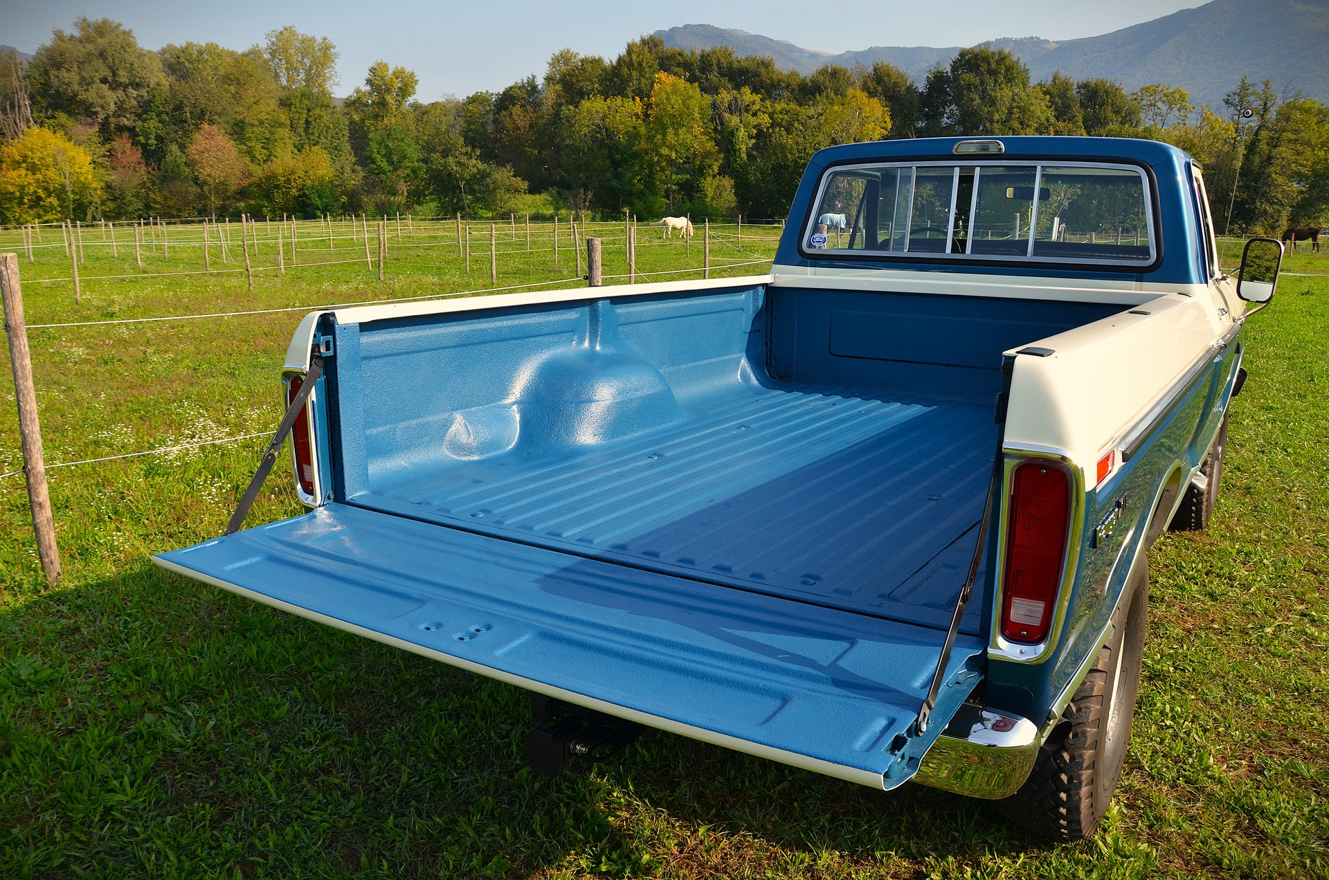 FORD F100 RANGER XLT 4X4 "HIGHBOY"-image-15