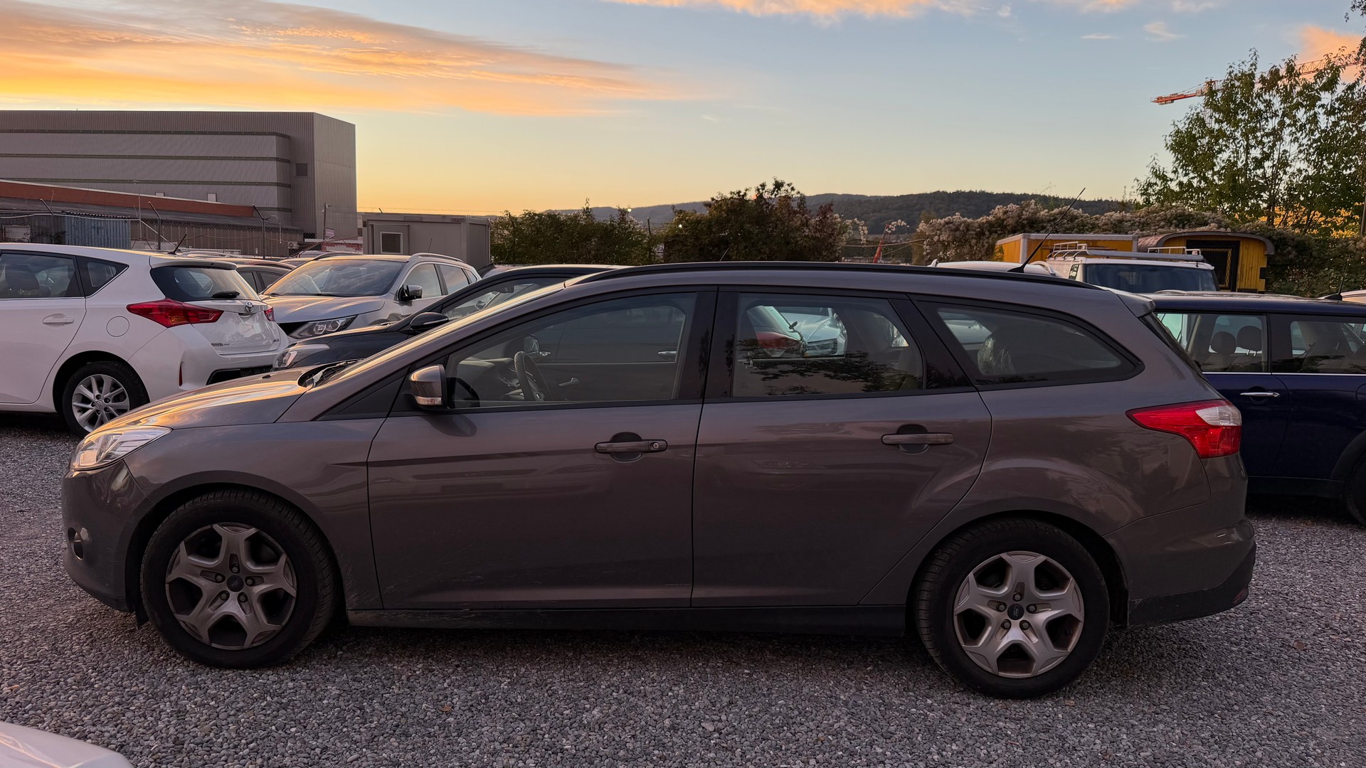 FORD Focus 1.0 SCTi Titanium-image-6