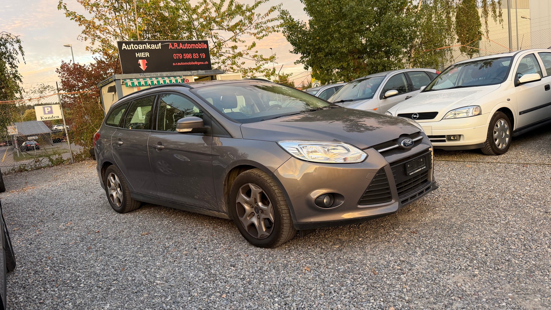 FORD Focus 1.0 SCTi Titanium-image-2