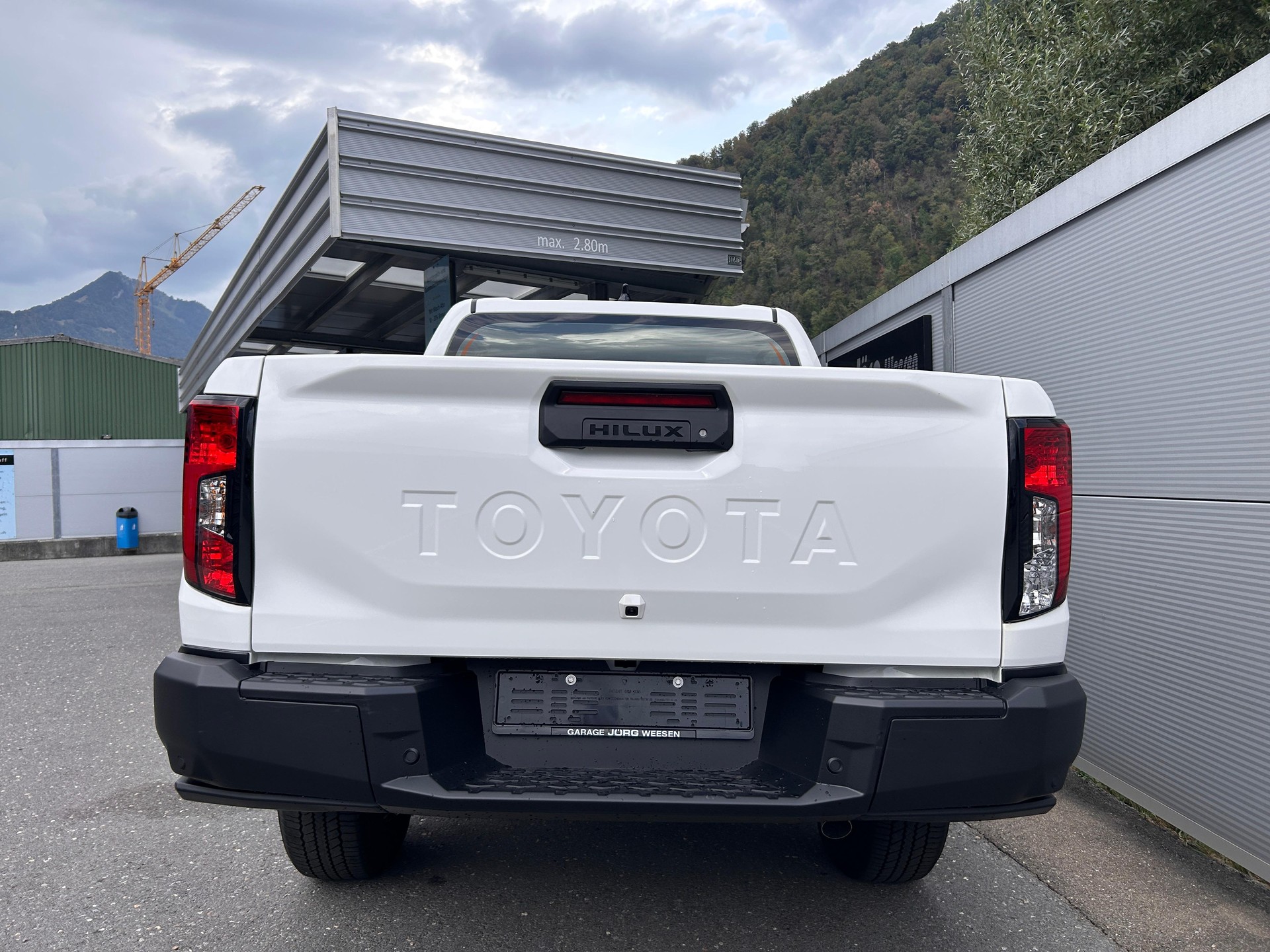 TOYOTA Hilux Double Cab.-Pick-up 2.8 D-4D MHEV 204 Active-image-4