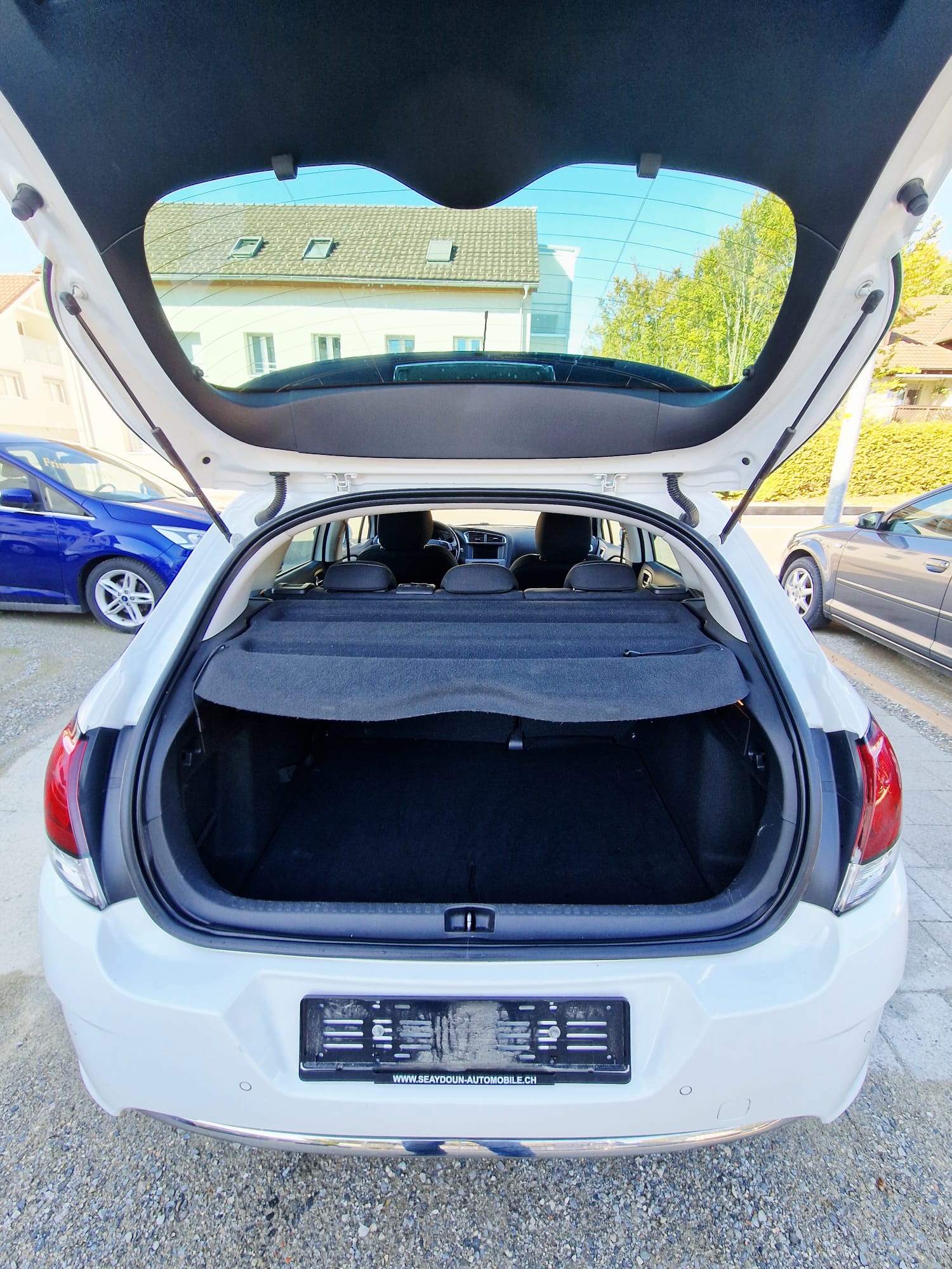 CITROEN C4 1.2 Pure Tech Feel Edition-image-12