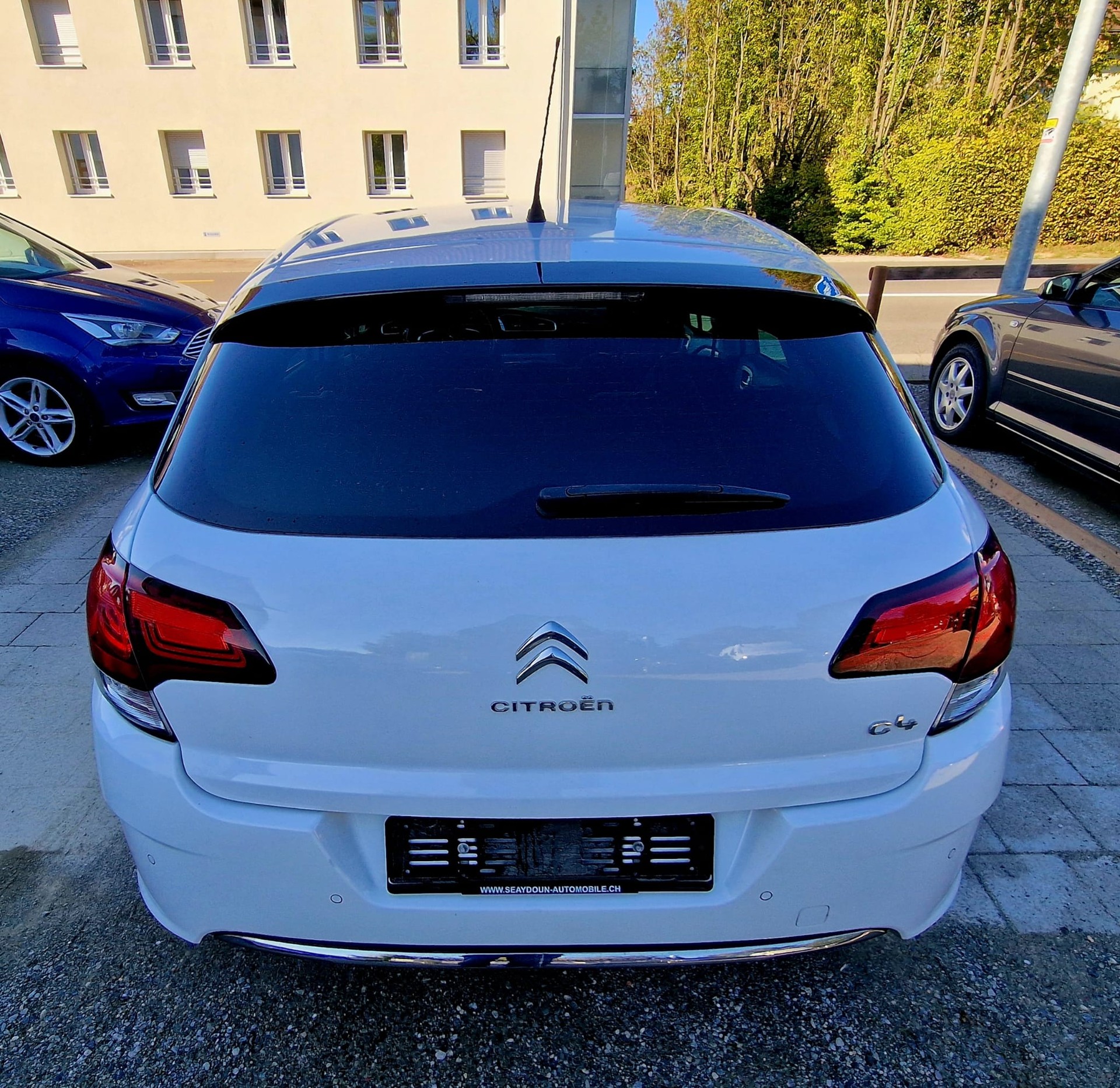 CITROEN C4 1.2 Pure Tech Feel Edition-image-3