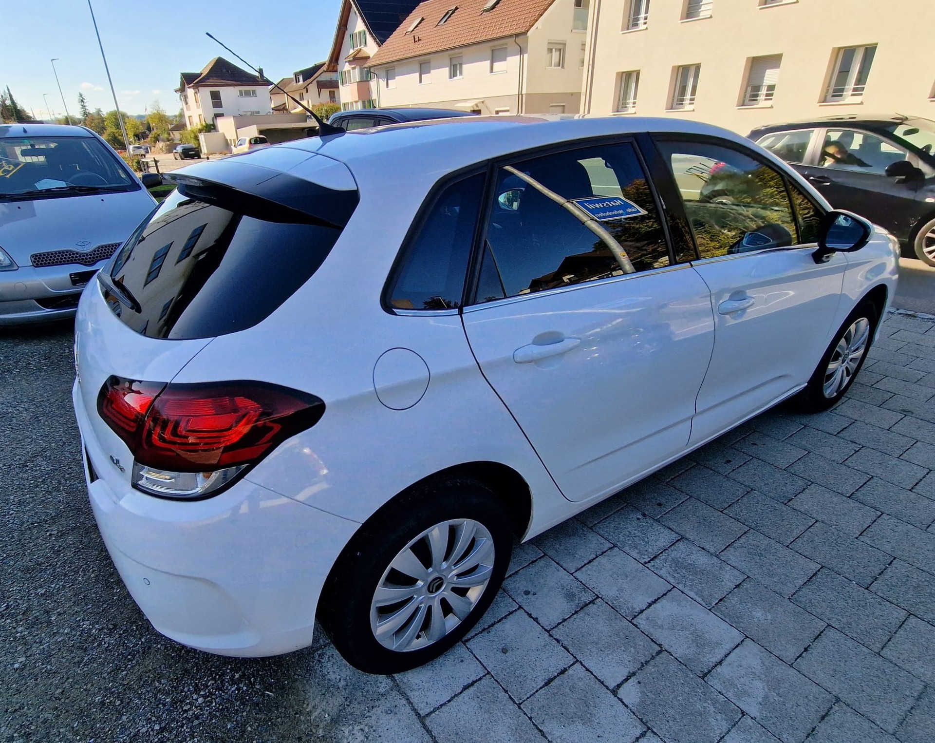 CITROEN C4 1.2 Pure Tech Feel Edition-image-5