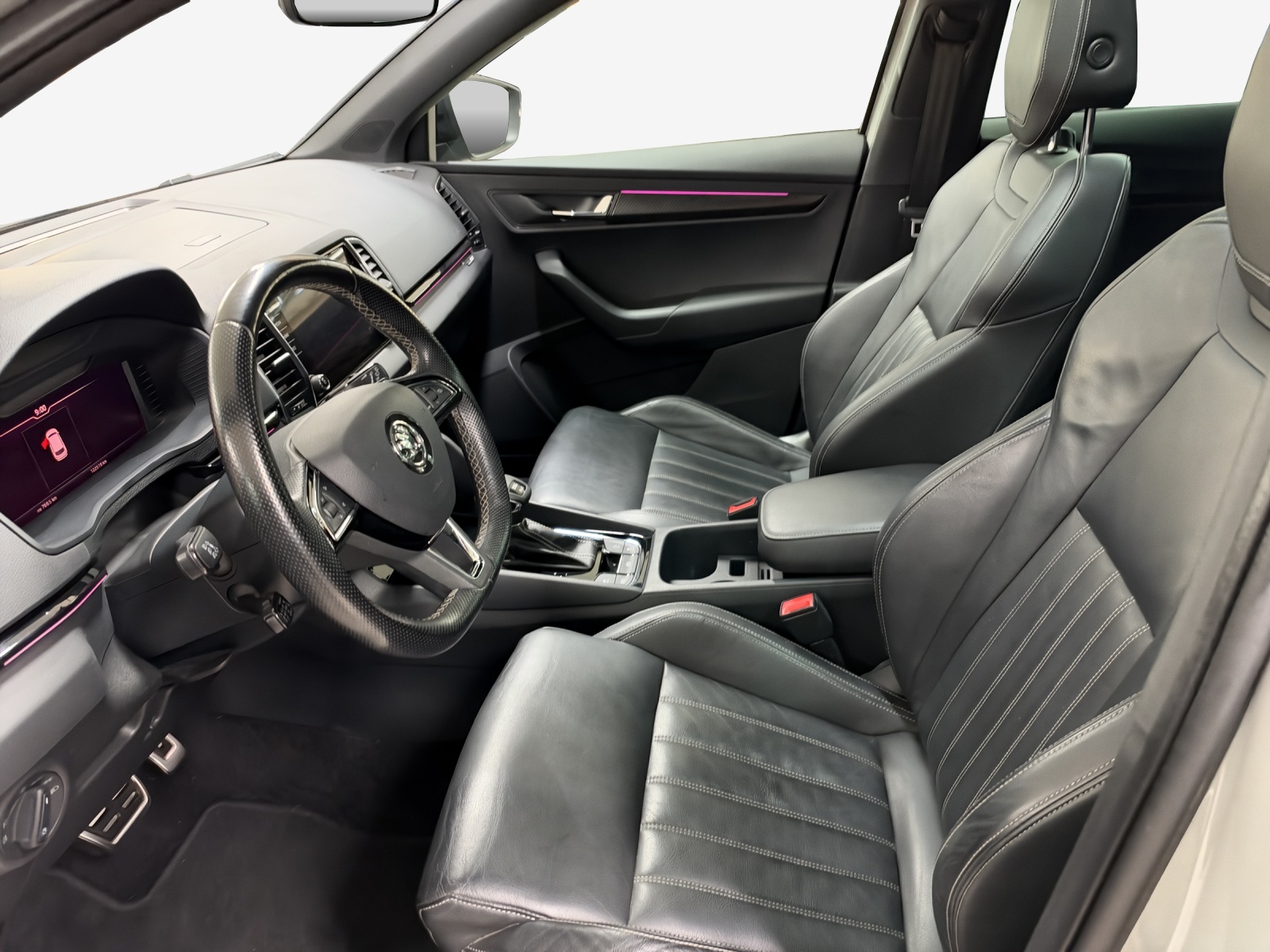 SKODA Karoq 2.0 TSI SportLine 4x4 DSG-image-7