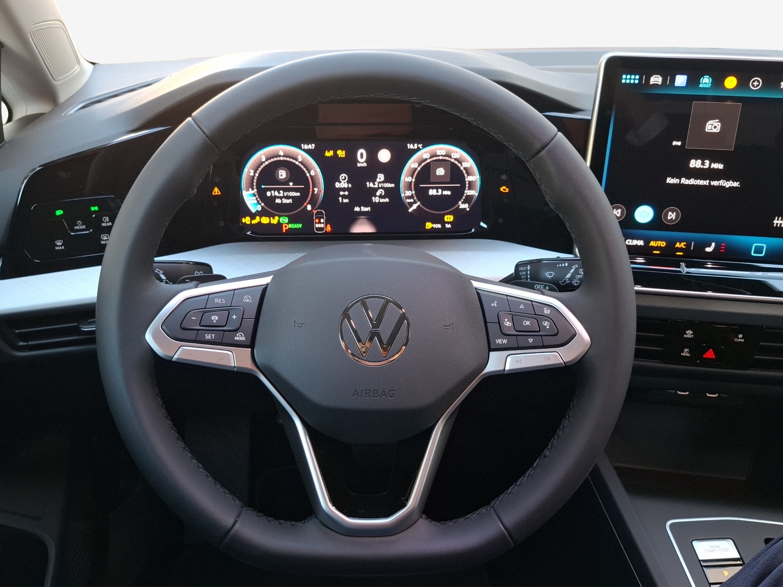 VW Golf 1.5 e TSI mHEV Value DSG-image-9